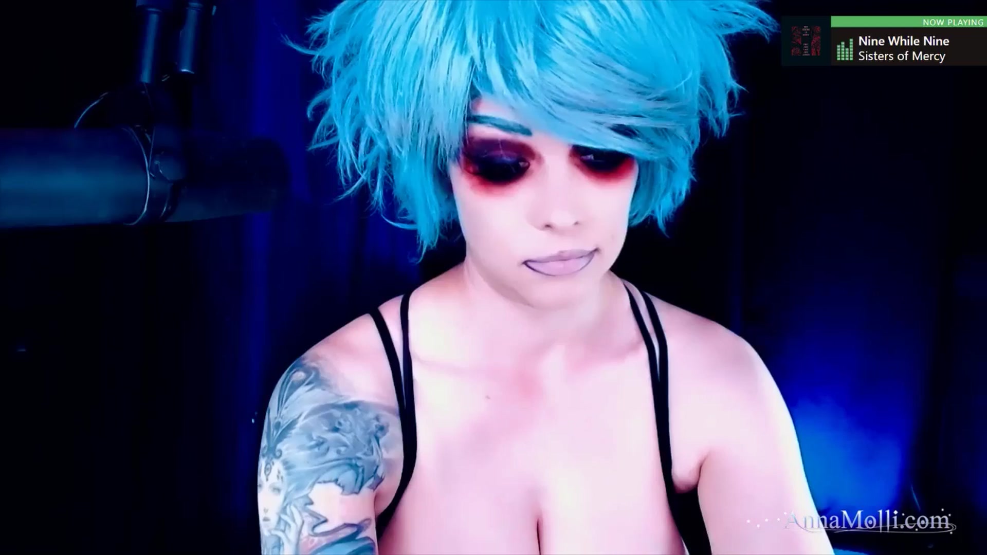 Gallery image thumbnail from AnnaMolli's myfreecams stream on, 10/15/2025, 04:04 image 11 of 20