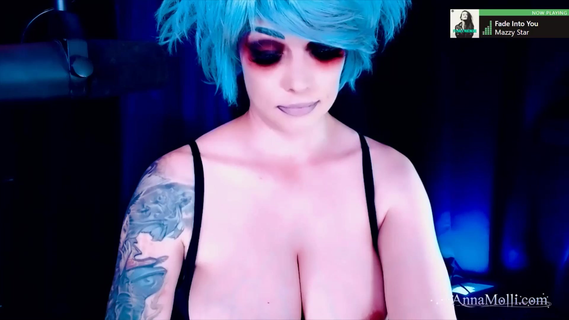 Gallery image thumbnail from AnnaMolli's myfreecams stream on, 10/16/2025, 04:04 image 19 of 20