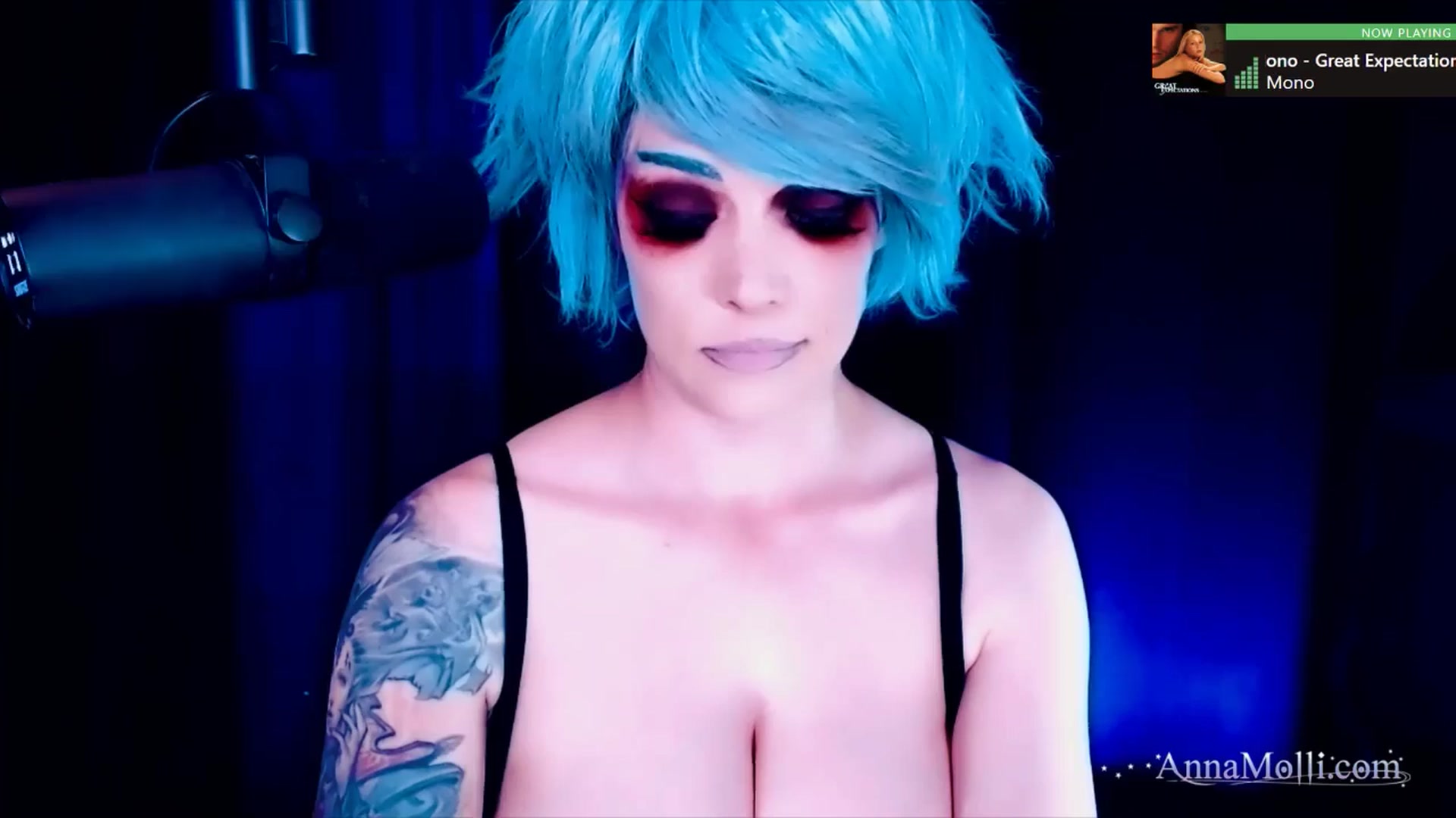 Gallery image thumbnail from AnnaMolli's myfreecams stream on, 10/22/2025, 04:04 image 19 of 20