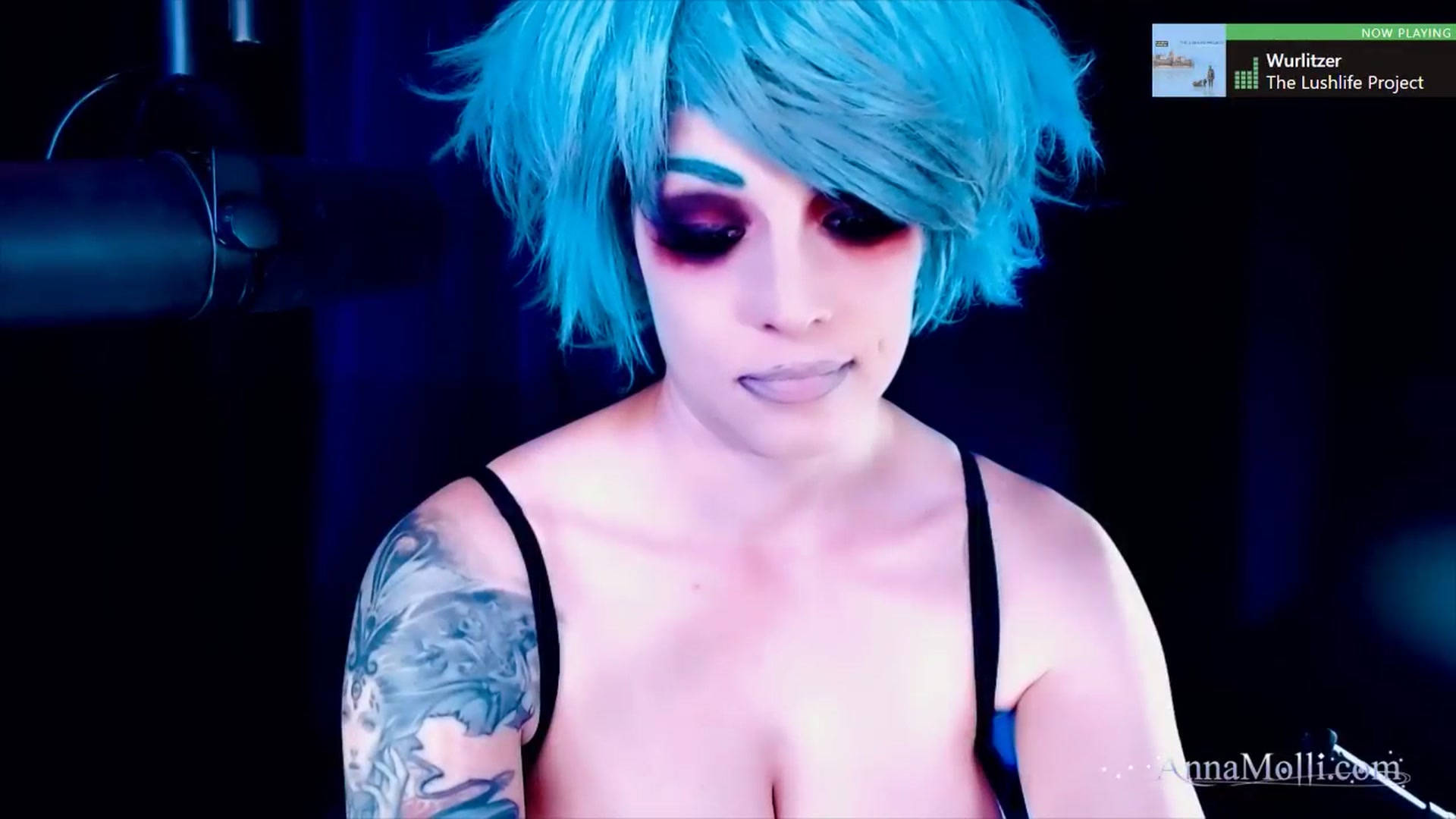 Gallery image thumbnail from AnnaMolli's myfreecams stream on, 10/27/2025, 04:20 image 14 of 20