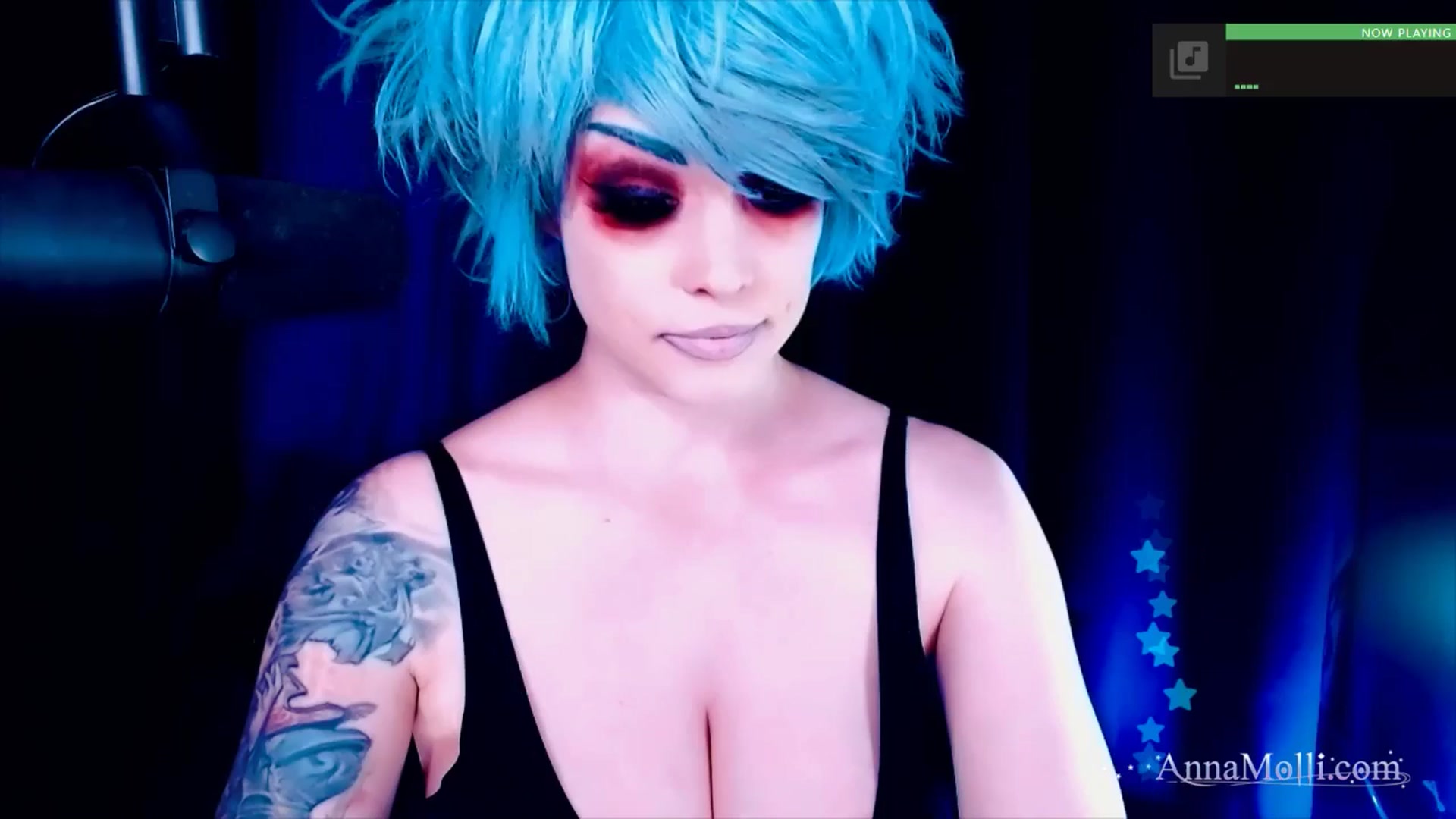 Gallery image thumbnail from AnnaMolli's myfreecams stream on, 11/10/2025, 05:07 image 1 of 20
