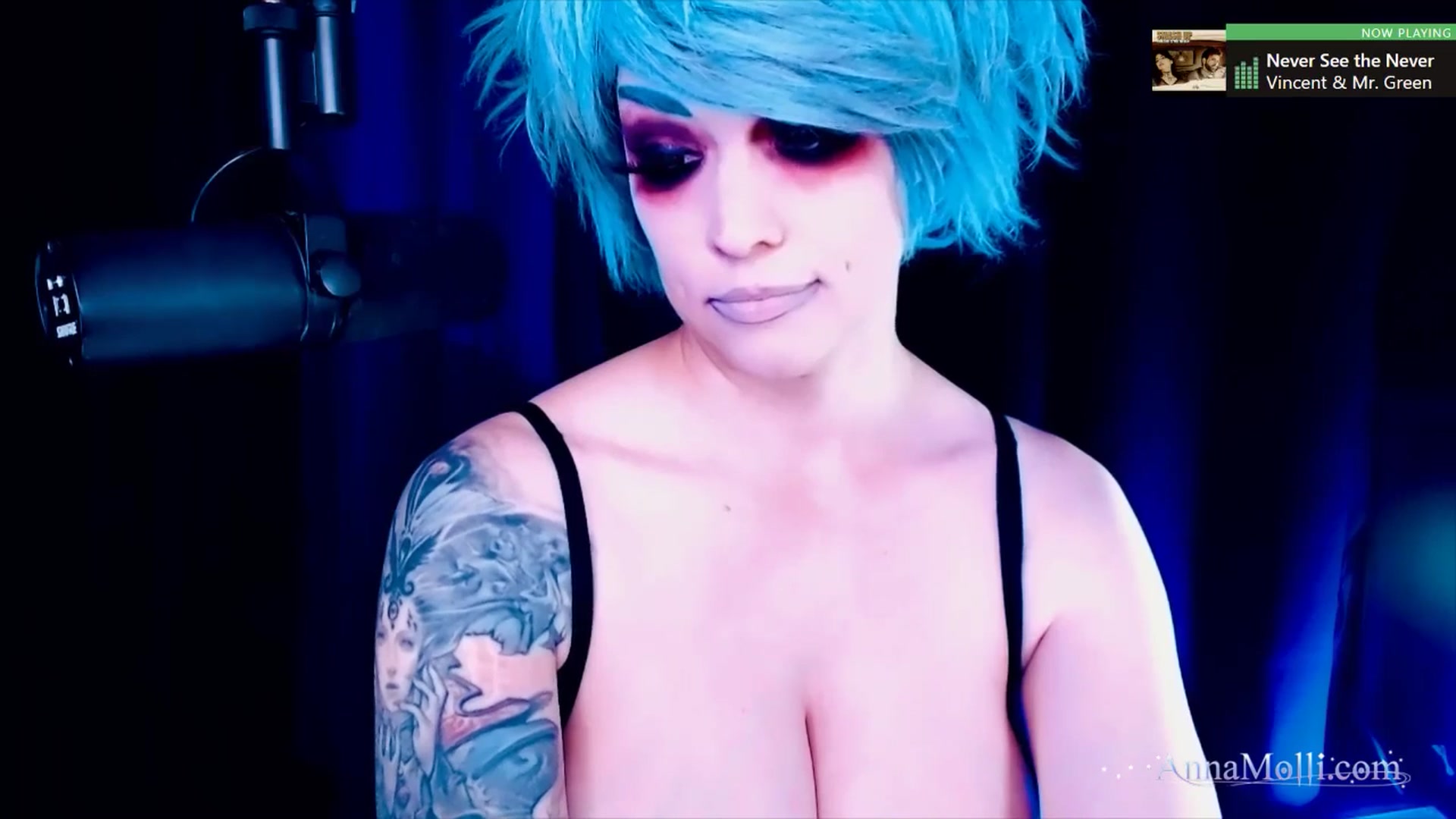 Gallery image thumbnail from AnnaMolli's myfreecams stream on, 11/10/2025, 05:07 image 19 of 20