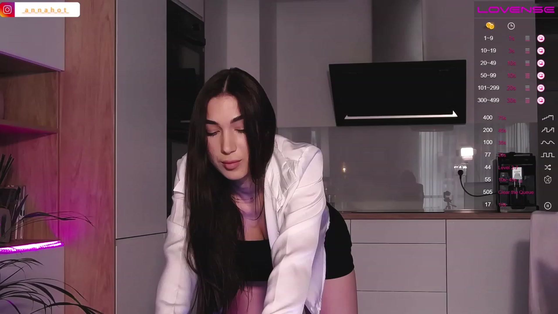 Gallery image thumbnail from AnnaQPassion's myfreecams stream on, 05/18/2023, 14:27 image 18 of 20