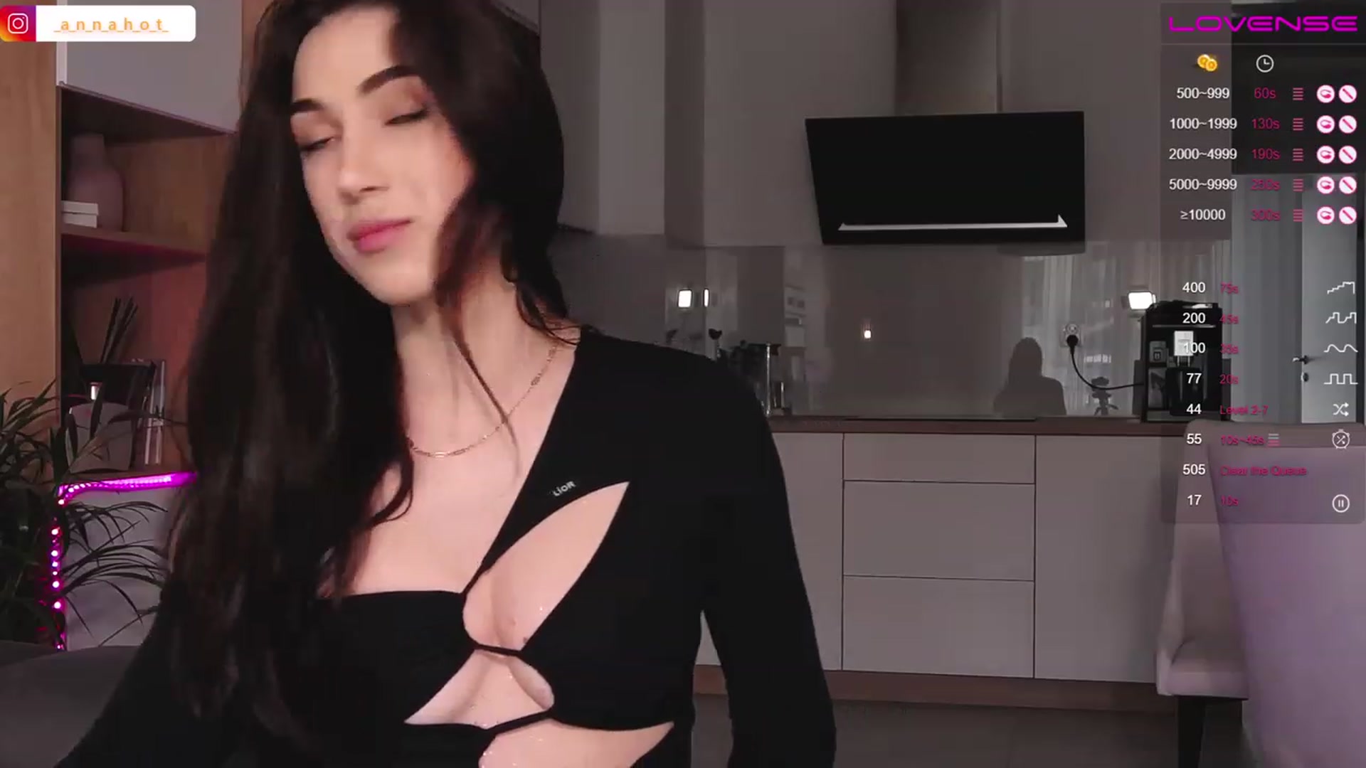 Gallery image thumbnail from AnnaQPassion's myfreecams stream on, 05/20/2023, 13:20 image 17 of 20