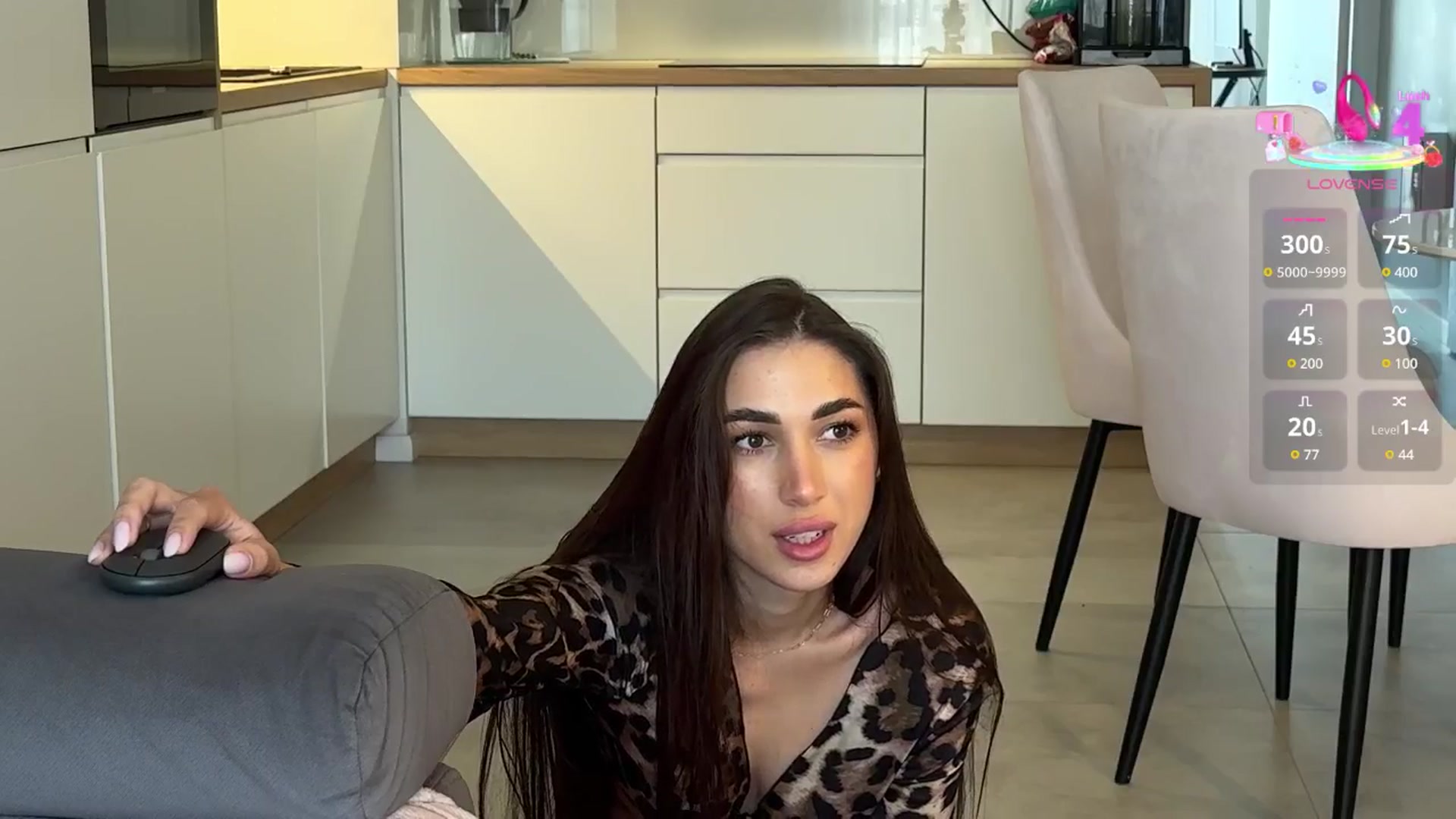 Gallery image thumbnail from AnnaQPassion's myfreecams stream on, 05/02/2025, 08:51 image 13 of 20