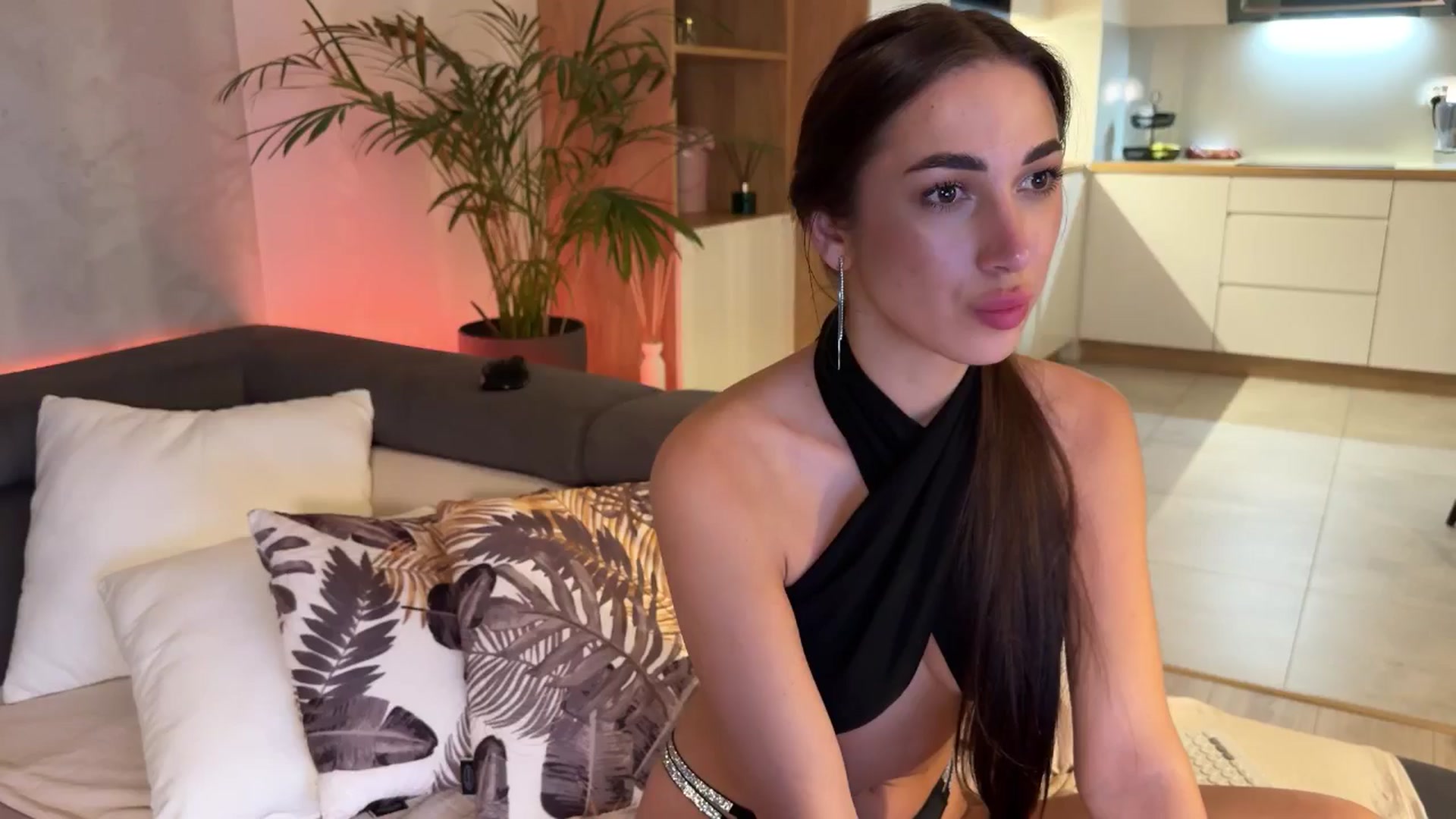 Gallery image thumbnail from AnnaQPassion's myfreecams stream on, 05/09/2025, 21:52 image 15 of 20