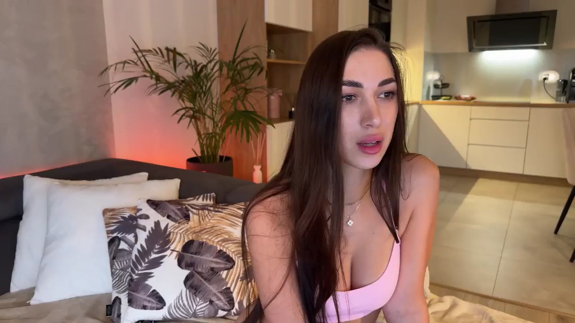 Gallery image thumbnail from AnnaQPassion's myfreecams stream on, 05/11/2025, 18:54 image 3 of 20