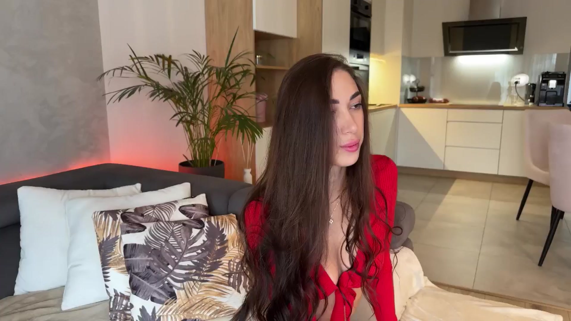 Gallery image thumbnail from AnnaQPassion's myfreecams stream on, 05/18/2025, 07:09 image 4 of 20