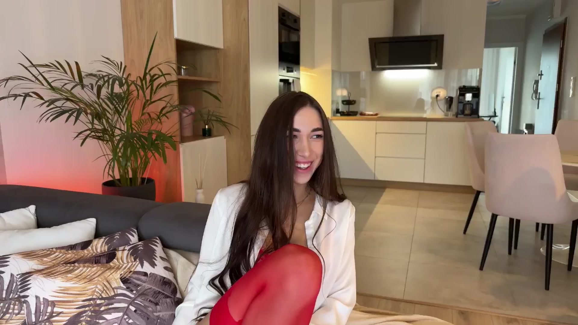 Gallery image thumbnail from AnnaQPassion's myfreecams stream on, 05/26/2025, 08:17 image 18 of 20