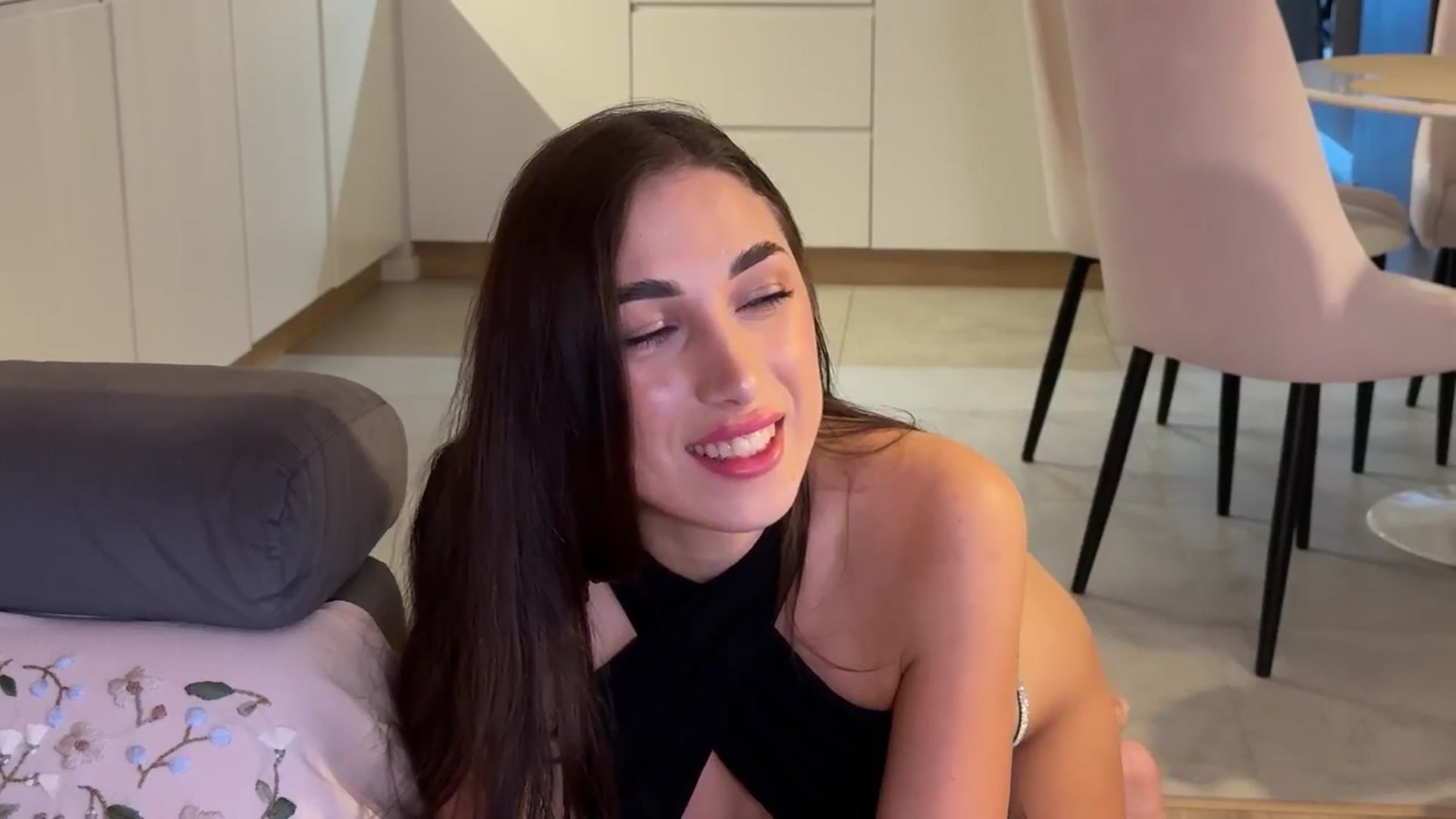 Gallery image thumbnail from AnnaQPassion's myfreecams stream on, 05/28/2025, 19:44 image 2 of 20