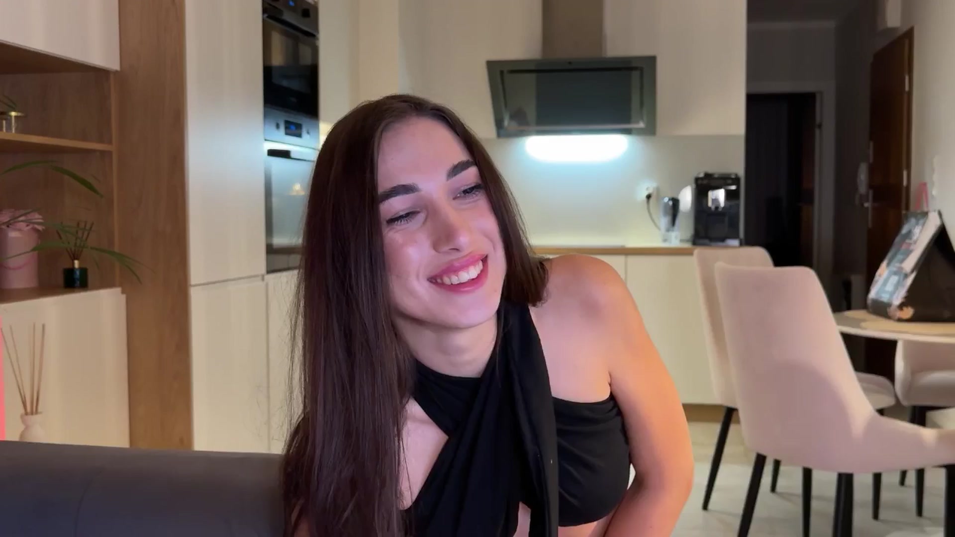 Gallery image thumbnail from AnnaQPassion's myfreecams stream on, 05/28/2025, 21:39 image 1 of 20