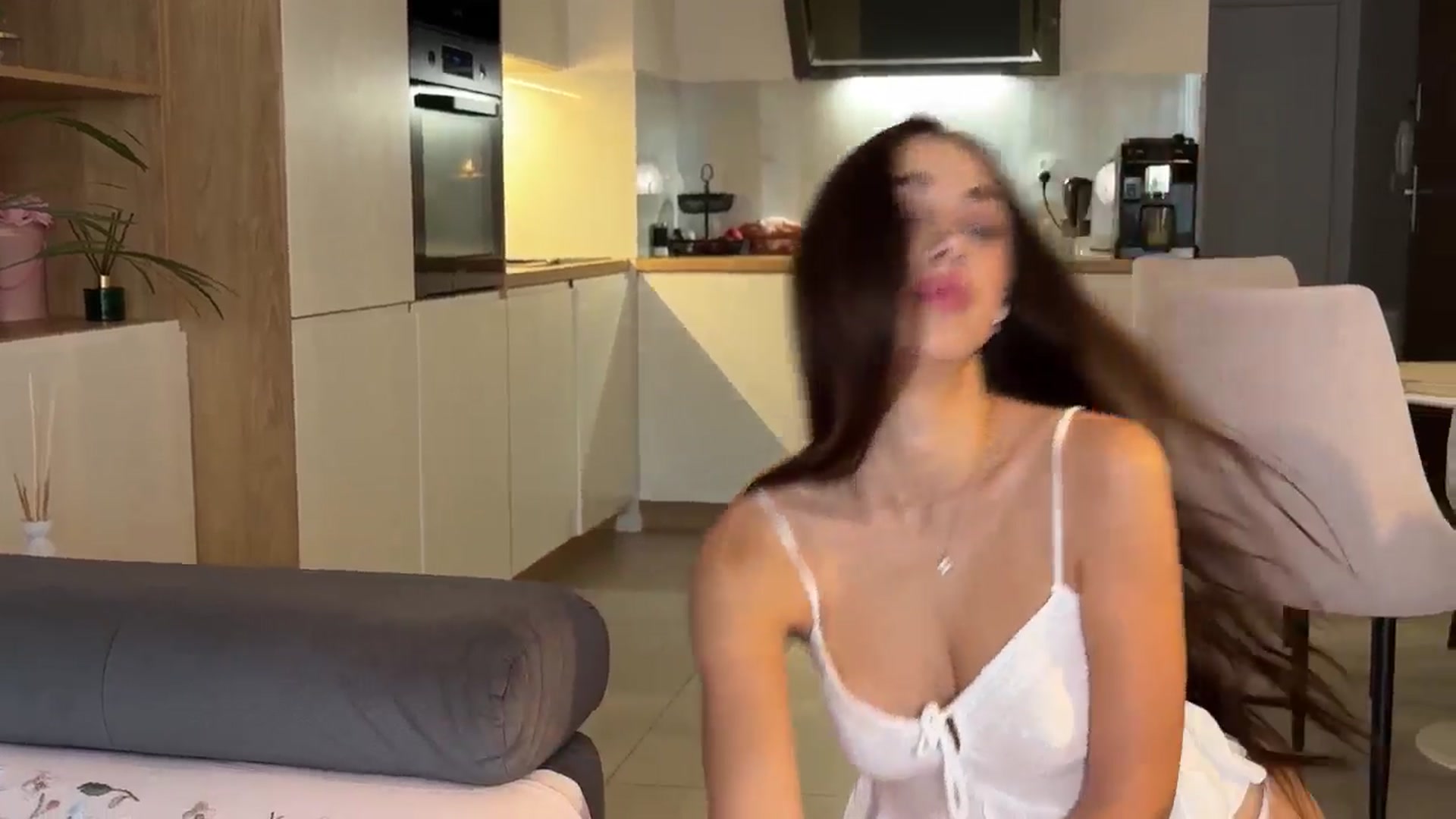Gallery image thumbnail from AnnaQPassion's myfreecams stream on, 05/30/2025, 18:07 image 10 of 20