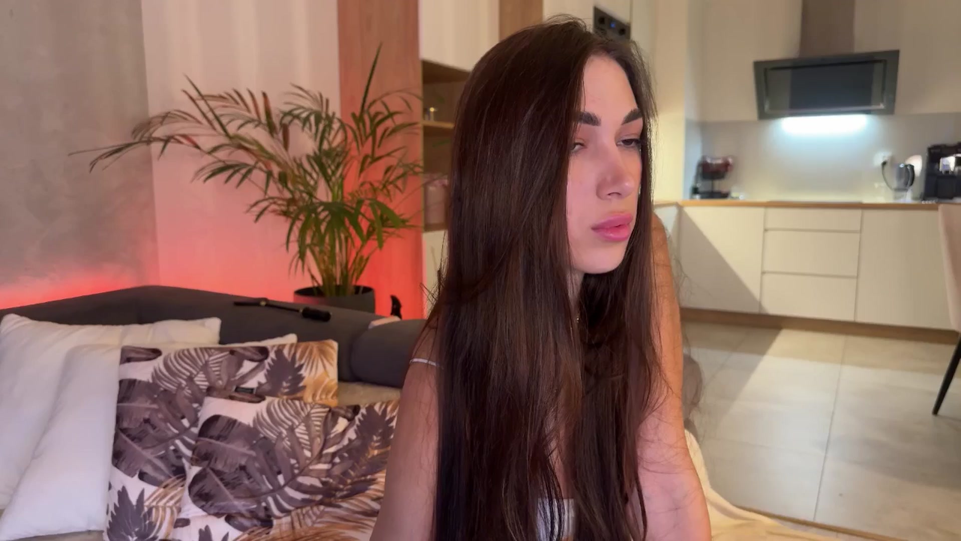 Gallery image thumbnail from AnnaQPassion's myfreecams stream on, 05/31/2025, 19:59 image 13 of 20