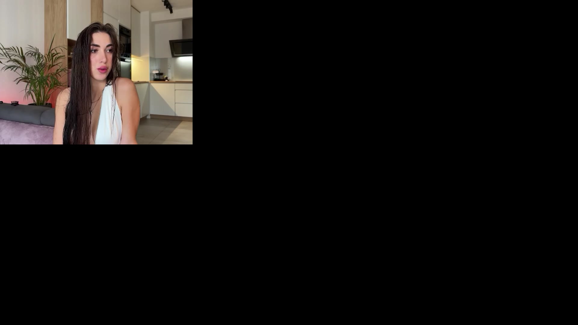 Gallery image thumbnail from AnnaQPassion's myfreecams stream on, 06/11/2025, 07:35 image 3 of 20