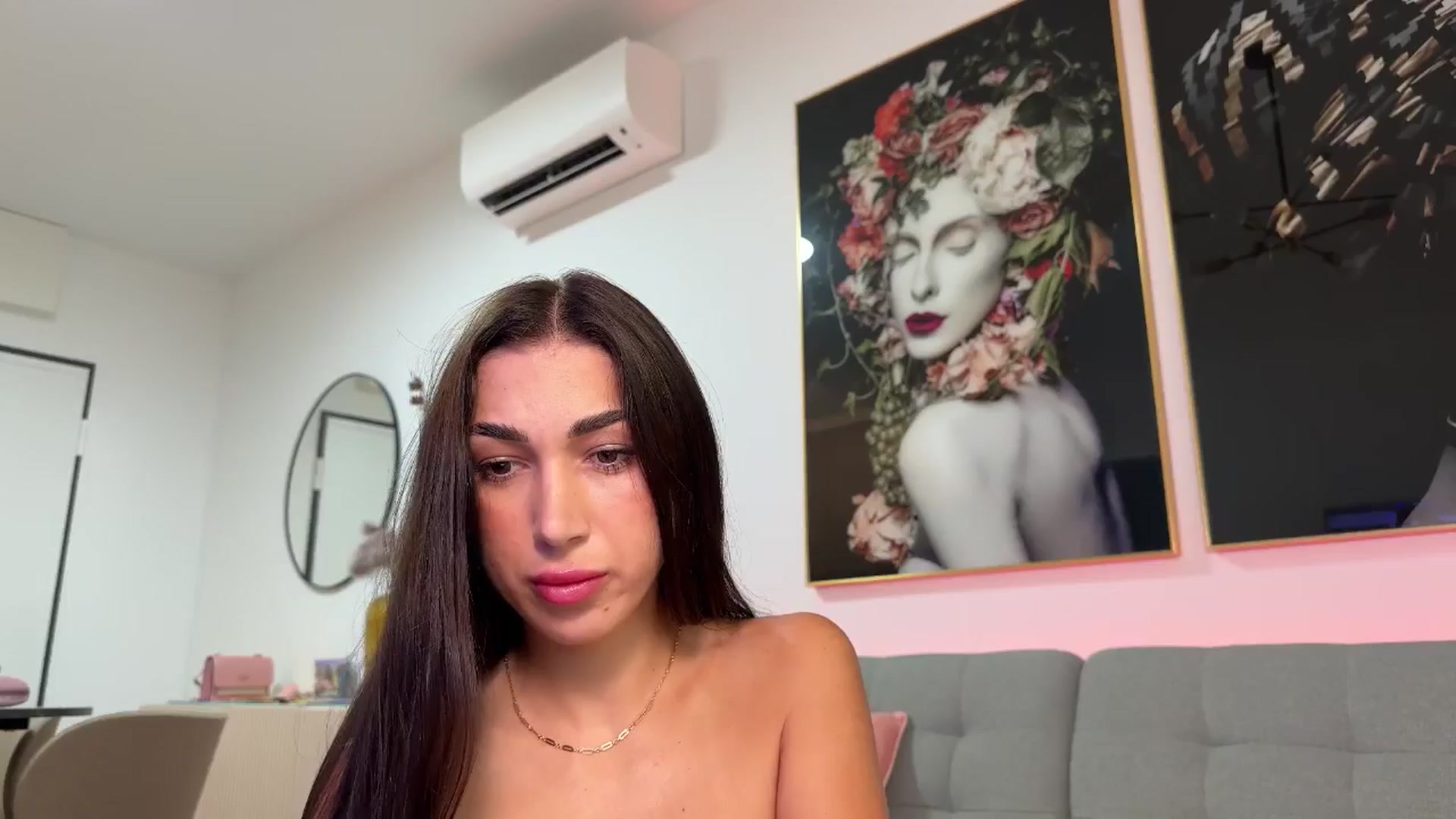 Gallery image thumbnail from AnnaQPassion's myfreecams stream on, 07/04/2025, 08:52 image 1 of 20