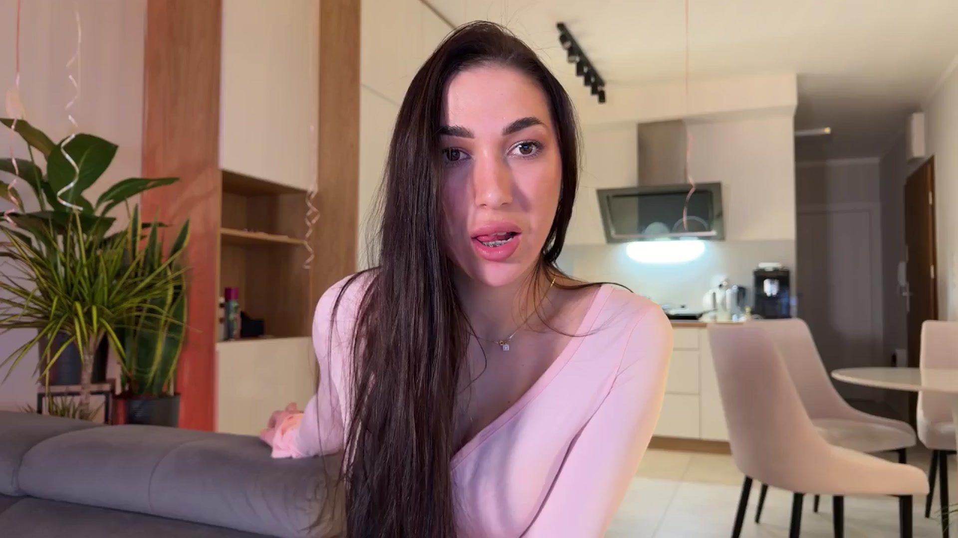 Gallery image thumbnail from AnnaQPassion's myfreecams stream on, 01/11/2026, 20:50 image 10 of 20