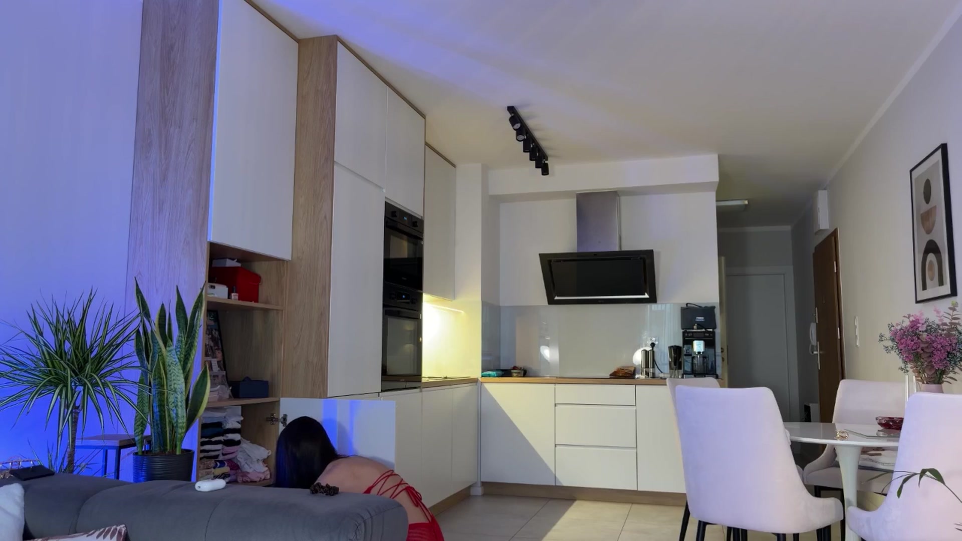 Gallery image thumbnail from AnnaQPassion's myfreecams stream on, 02/14/2026, 09:23 image 4 of 20