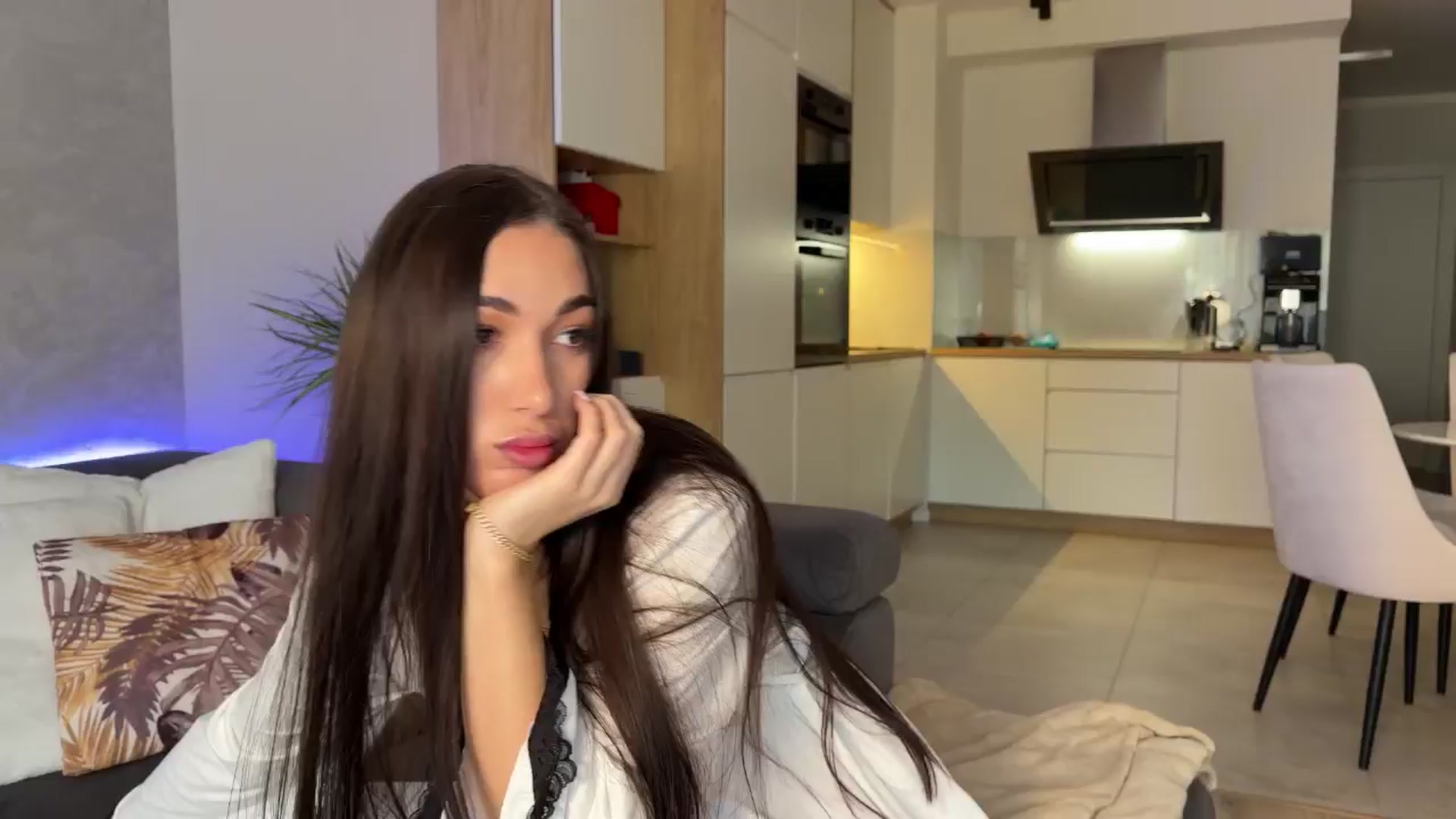 Gallery image thumbnail from AnnaQPassion's myfreecams stream on, 02/20/2026, 08:00 image 6 of 20