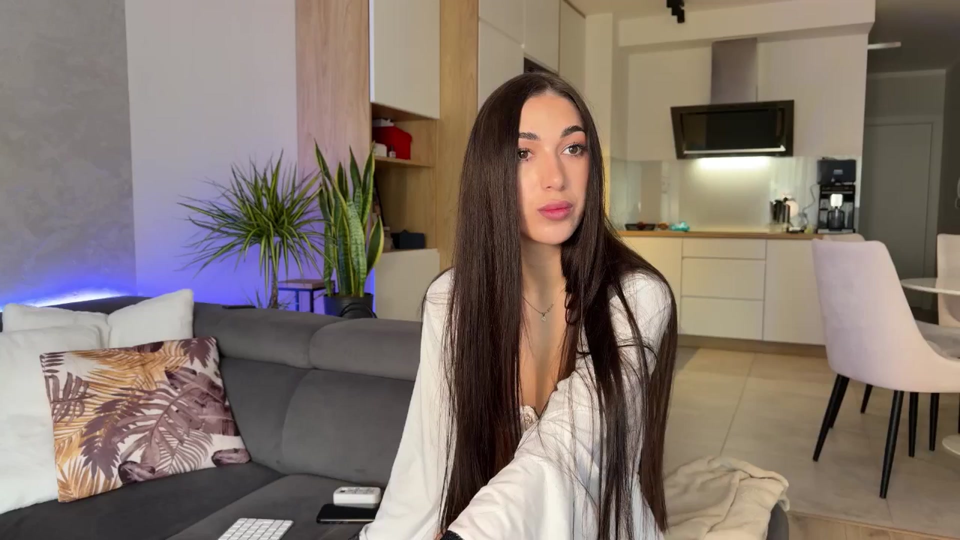 Gallery image thumbnail from AnnaQPassion's myfreecams stream on, 02/20/2026, 08:00 image 13 of 20