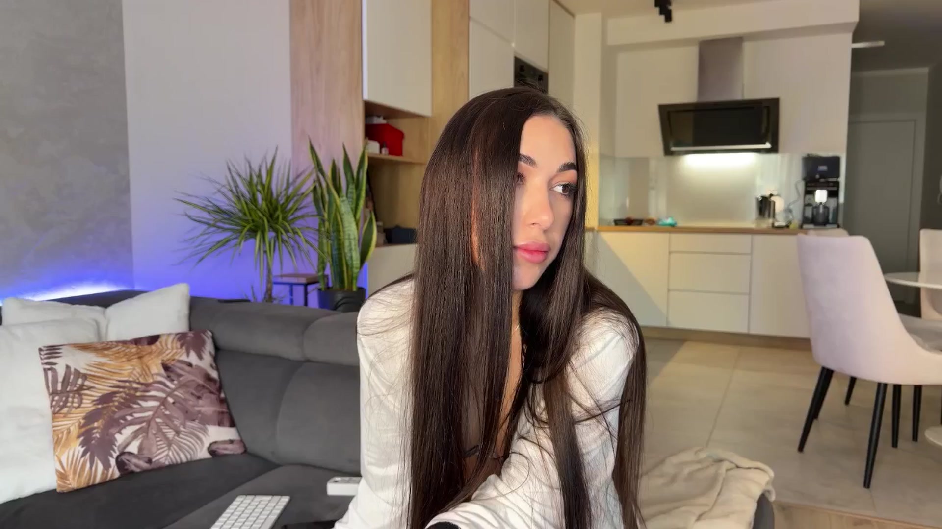 Gallery image thumbnail from AnnaQPassion's myfreecams stream on, 02/20/2026, 08:00 image 10 of 20
