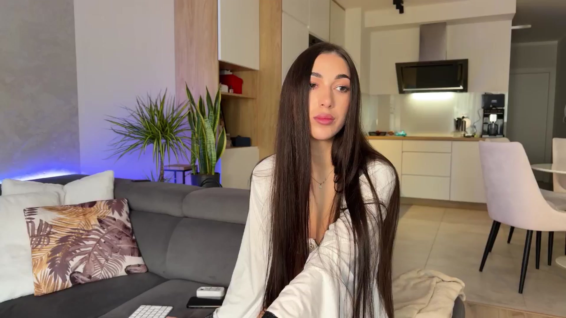 Gallery image thumbnail from AnnaQPassion's myfreecams stream on, 02/20/2026, 08:00 image 12 of 20