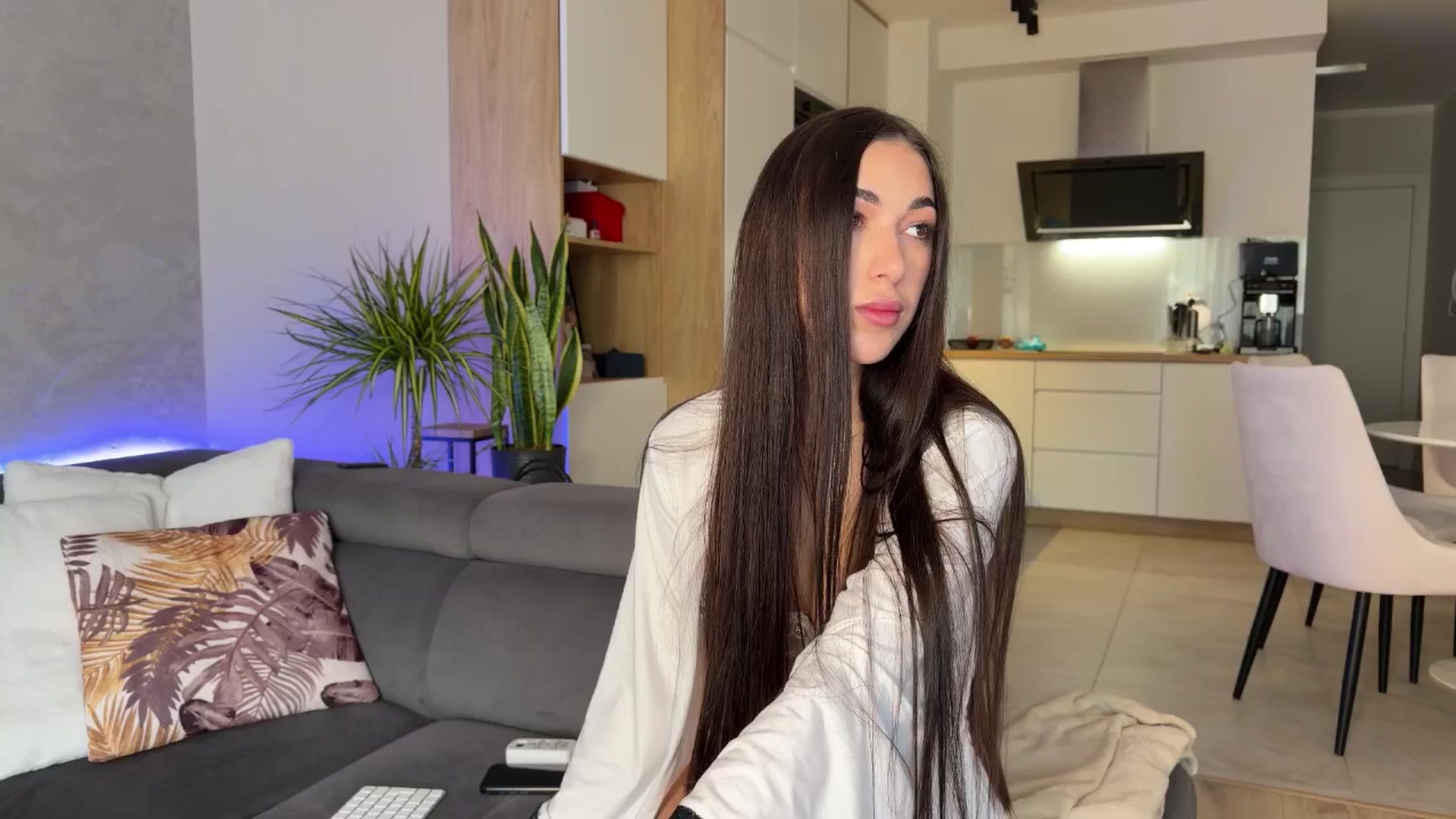 Gallery image thumbnail from AnnaQPassion's myfreecams stream on, 02/20/2026, 08:00 image 17 of 20