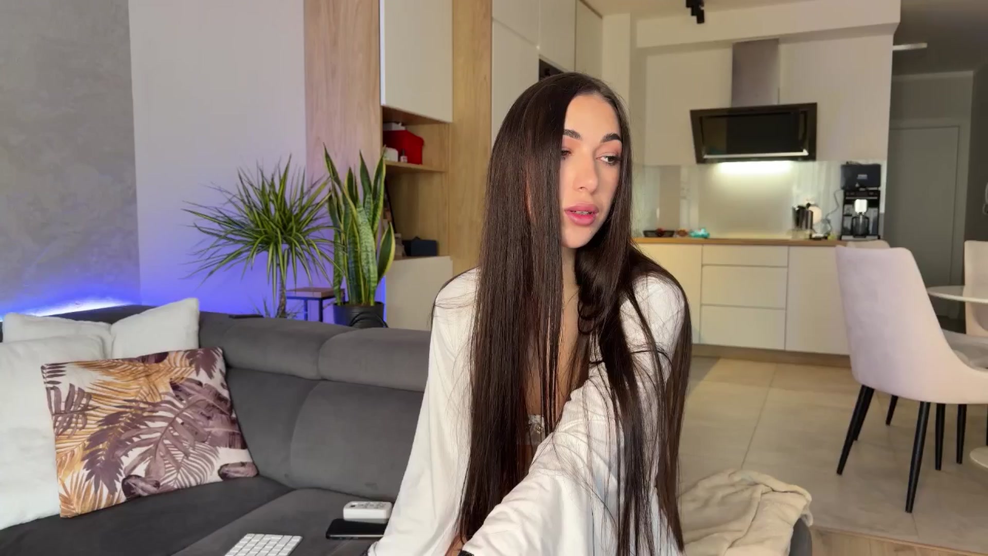 Gallery image thumbnail from AnnaQPassion's myfreecams stream on, 02/20/2026, 08:00 image 15 of 20