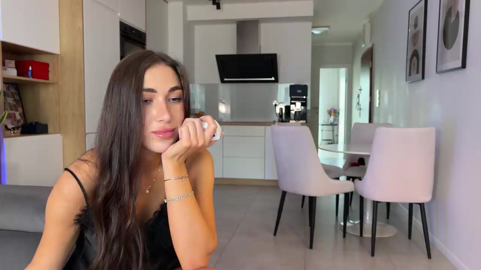 Gallery image thumbnail from AnnaQPassion's myfreecams stream on, 05/18/2026, 09:54 image 1 of 20
