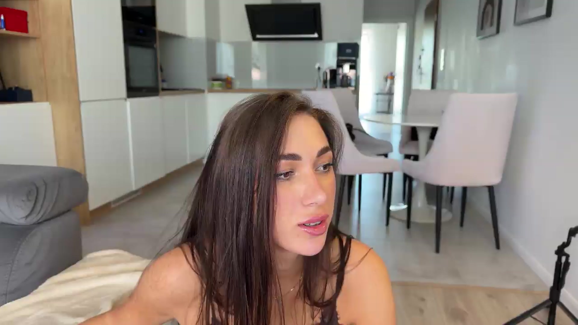 Gallery image thumbnail from AnnaQPassion's myfreecams stream on, 05/20/2026, 09:43 image 9 of 20