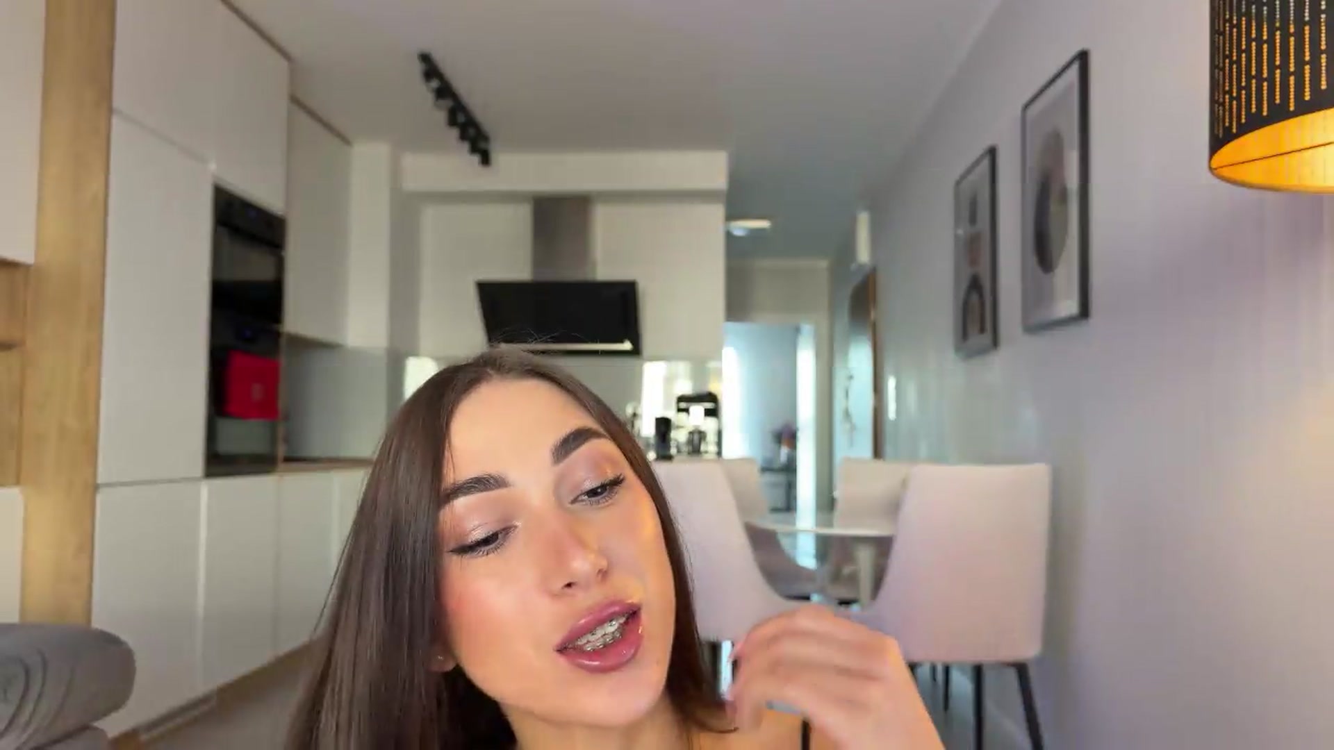 Gallery image thumbnail from AnnaQPassion's myfreecams stream on, 05/22/2026, 05:32 image 9 of 20
