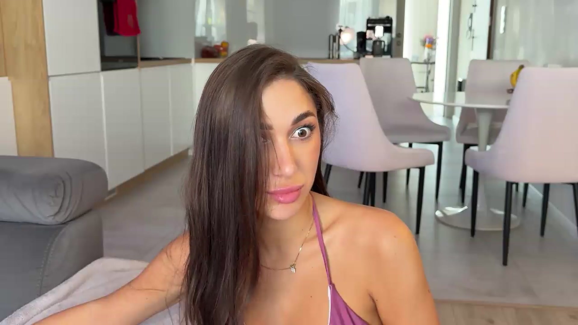 Gallery image thumbnail from AnnaQPassion's myfreecams stream on, 05/23/2026, 07:13 image 5 of 20