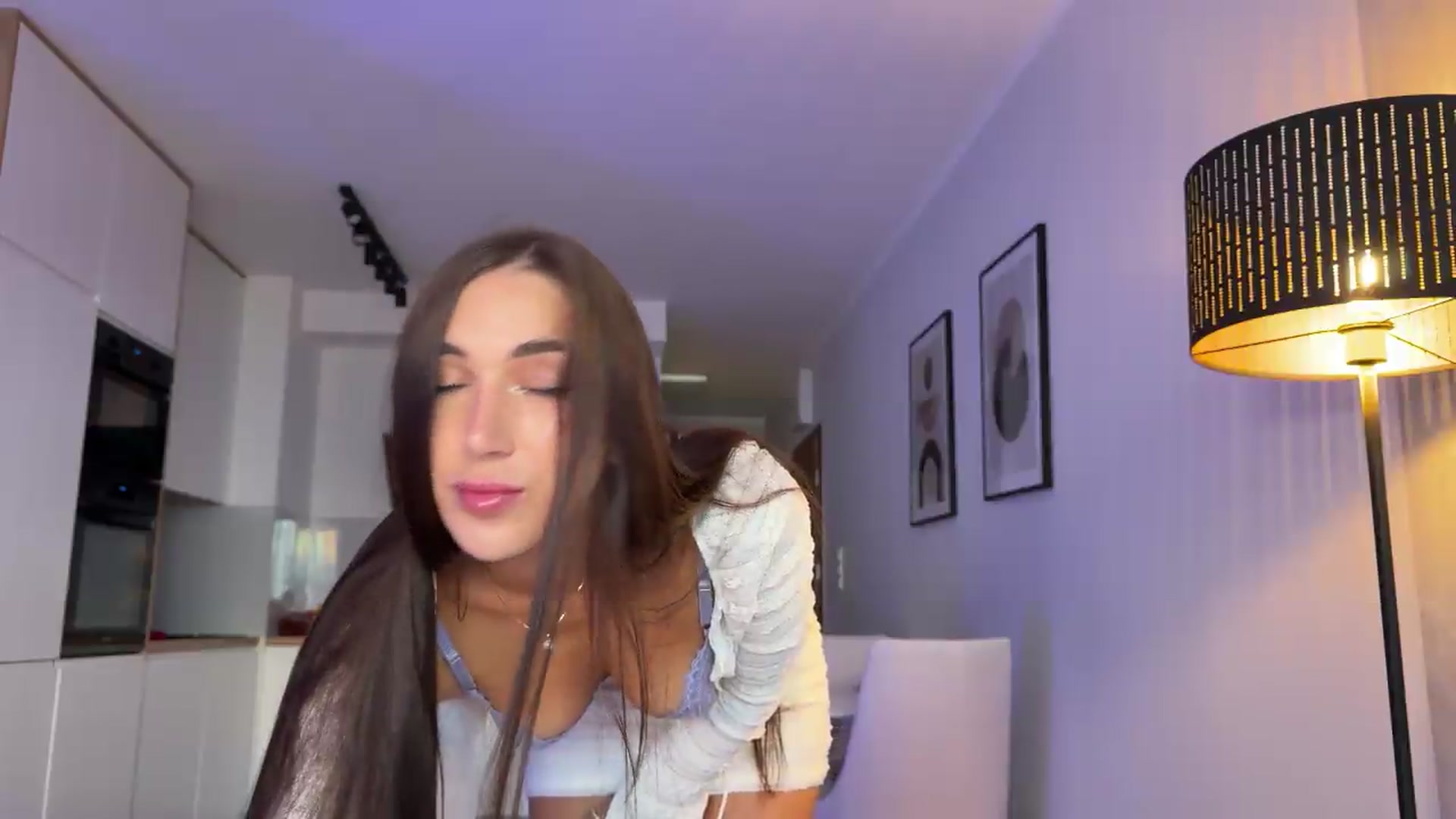Gallery image thumbnail from AnnaQPassion's myfreecams stream on, 05/24/2026, 04:17 image 13 of 20