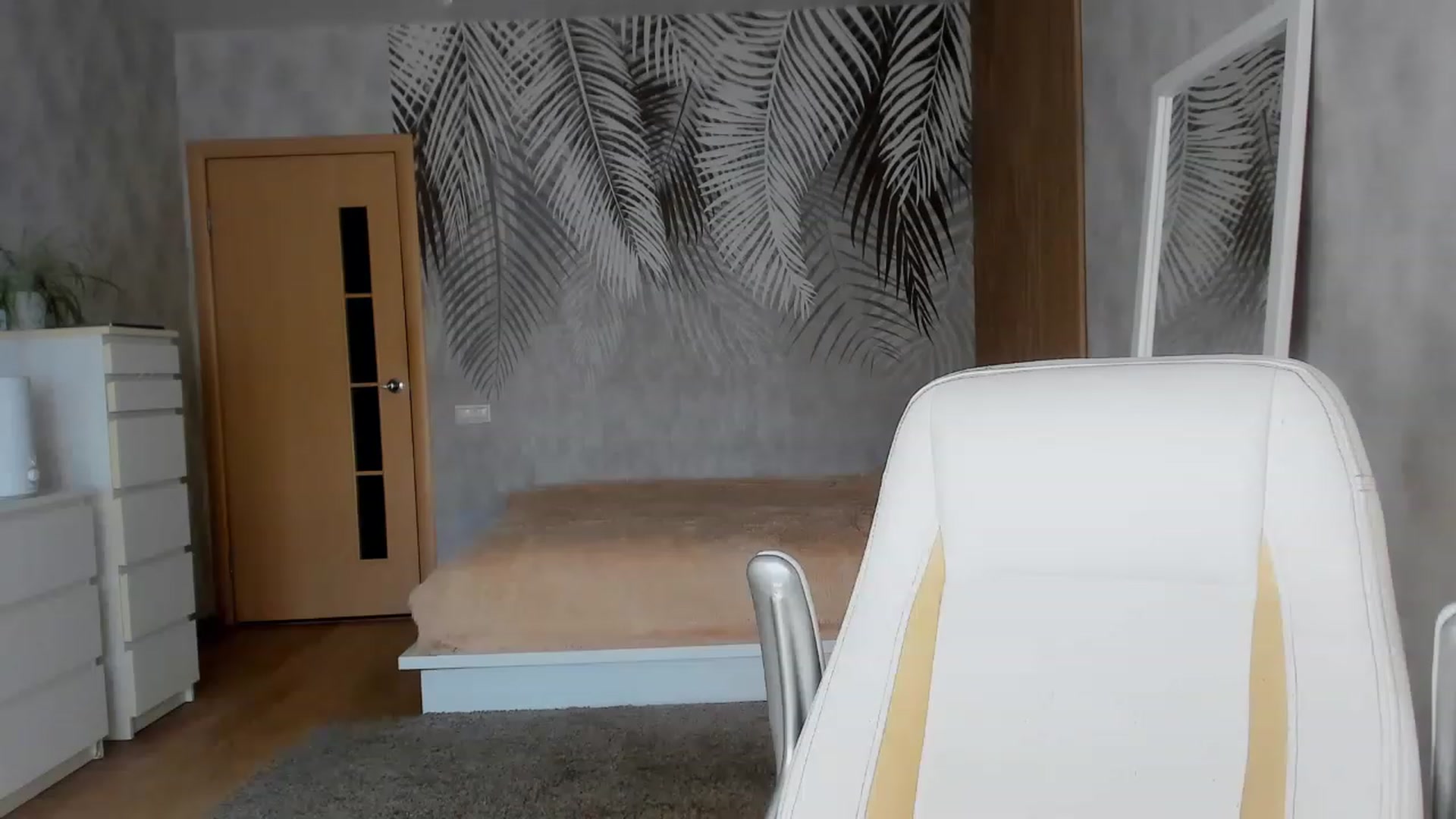 Gallery image thumbnail from AnnaRos's myfreecams stream on, 02/11/2023, 09:30 image 19 of 20