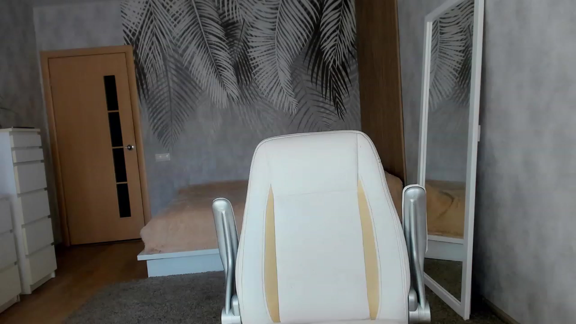 Gallery image thumbnail from AnnaRos's myfreecams stream on, 02/11/2023, 09:30 image 13 of 20
