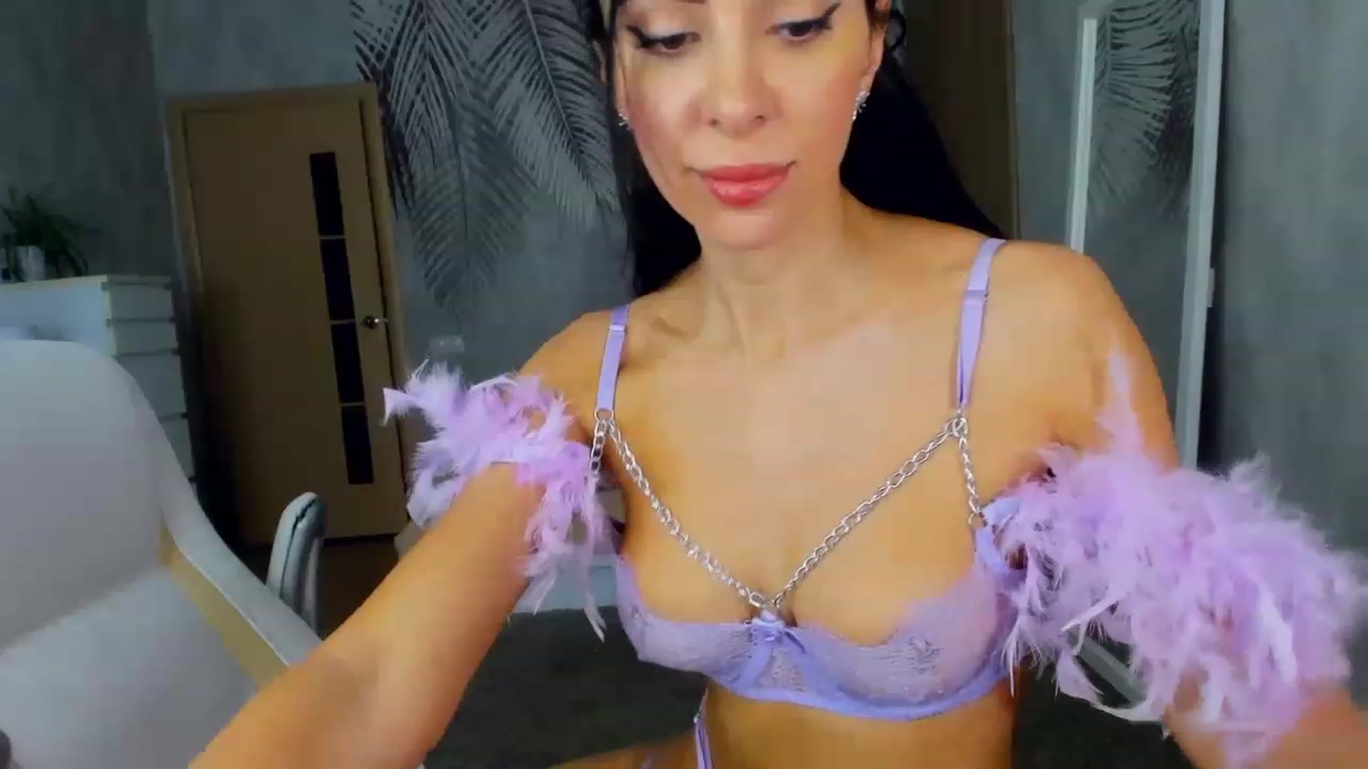 Gallery image thumbnail from AnnaRos's myfreecams stream on, 02/13/2023, 08:42 image 15 of 20