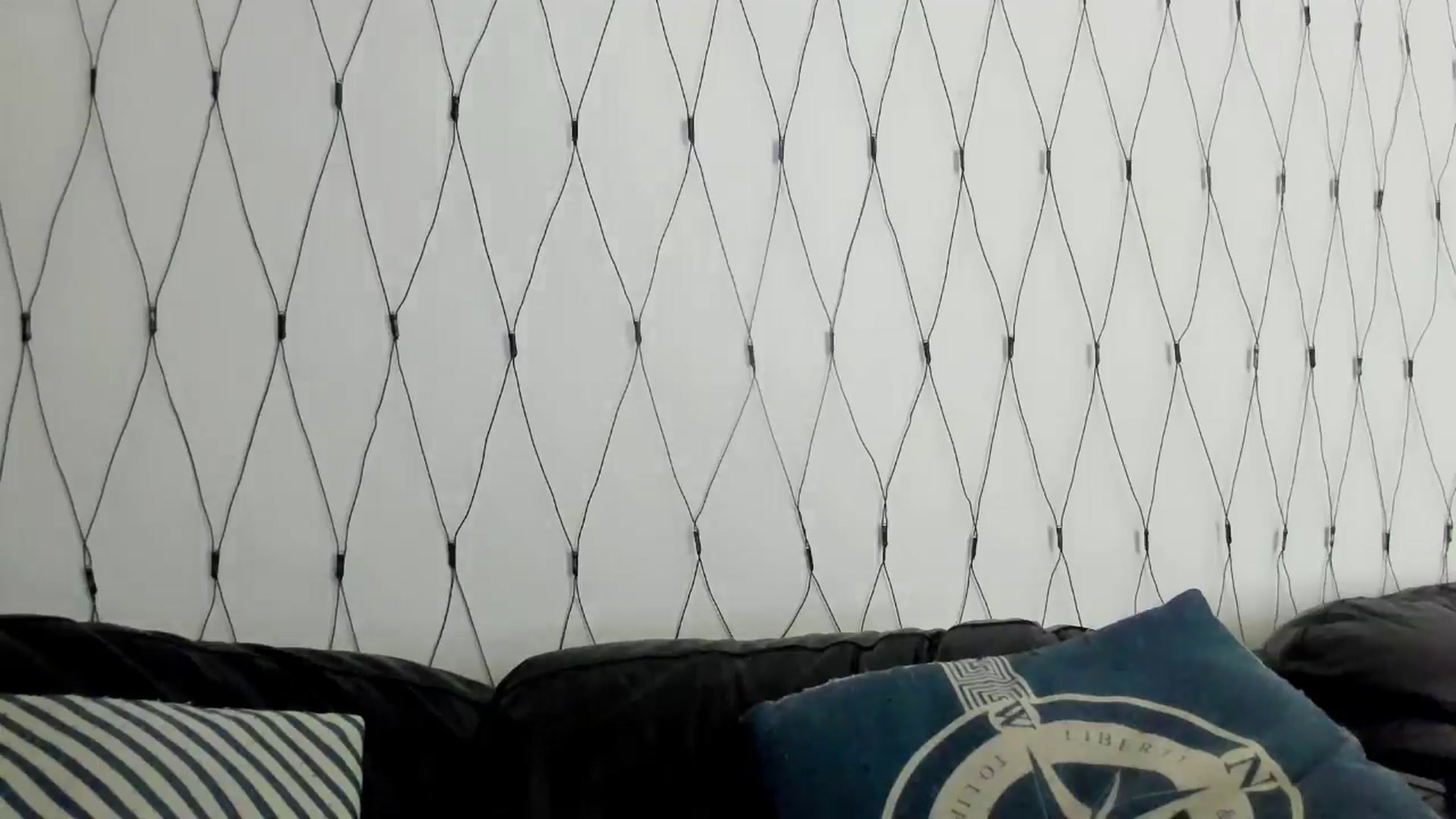 Gallery image thumbnail from AnnaStormy's myfreecams stream on, 12/18/2024, 12:53 image 19 of 20