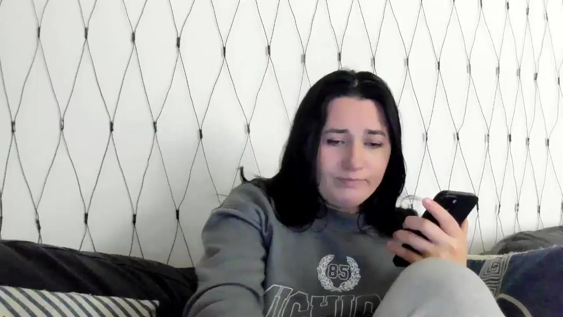 Gallery image thumbnail from AnnaStormy's myfreecams stream on, 12/18/2024, 13:18 image 16 of 20
