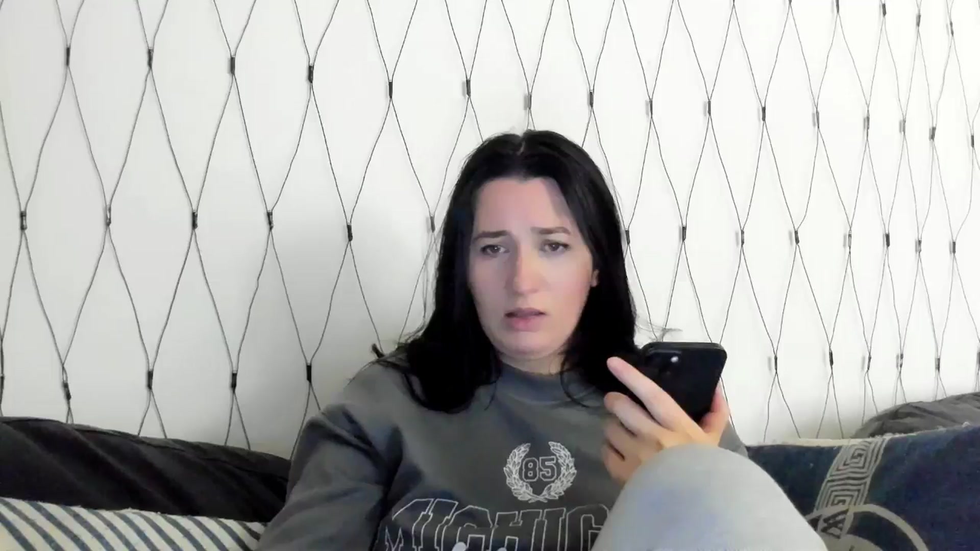 Gallery image thumbnail from AnnaStormy's myfreecams stream on, 12/18/2024, 13:18 image 14 of 20