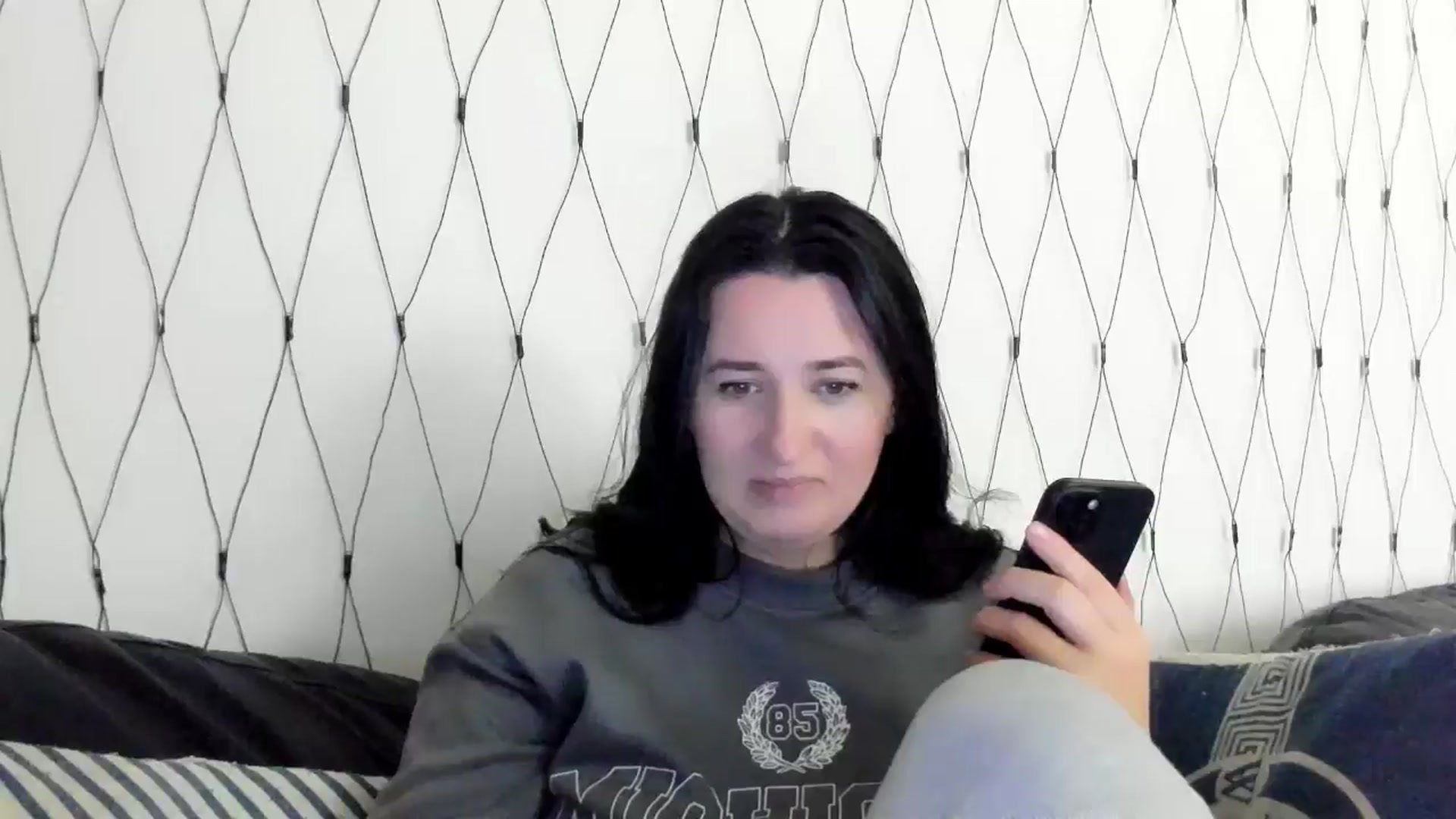 Gallery image thumbnail from AnnaStormy's myfreecams stream on, 12/18/2024, 13:18 image 9 of 20