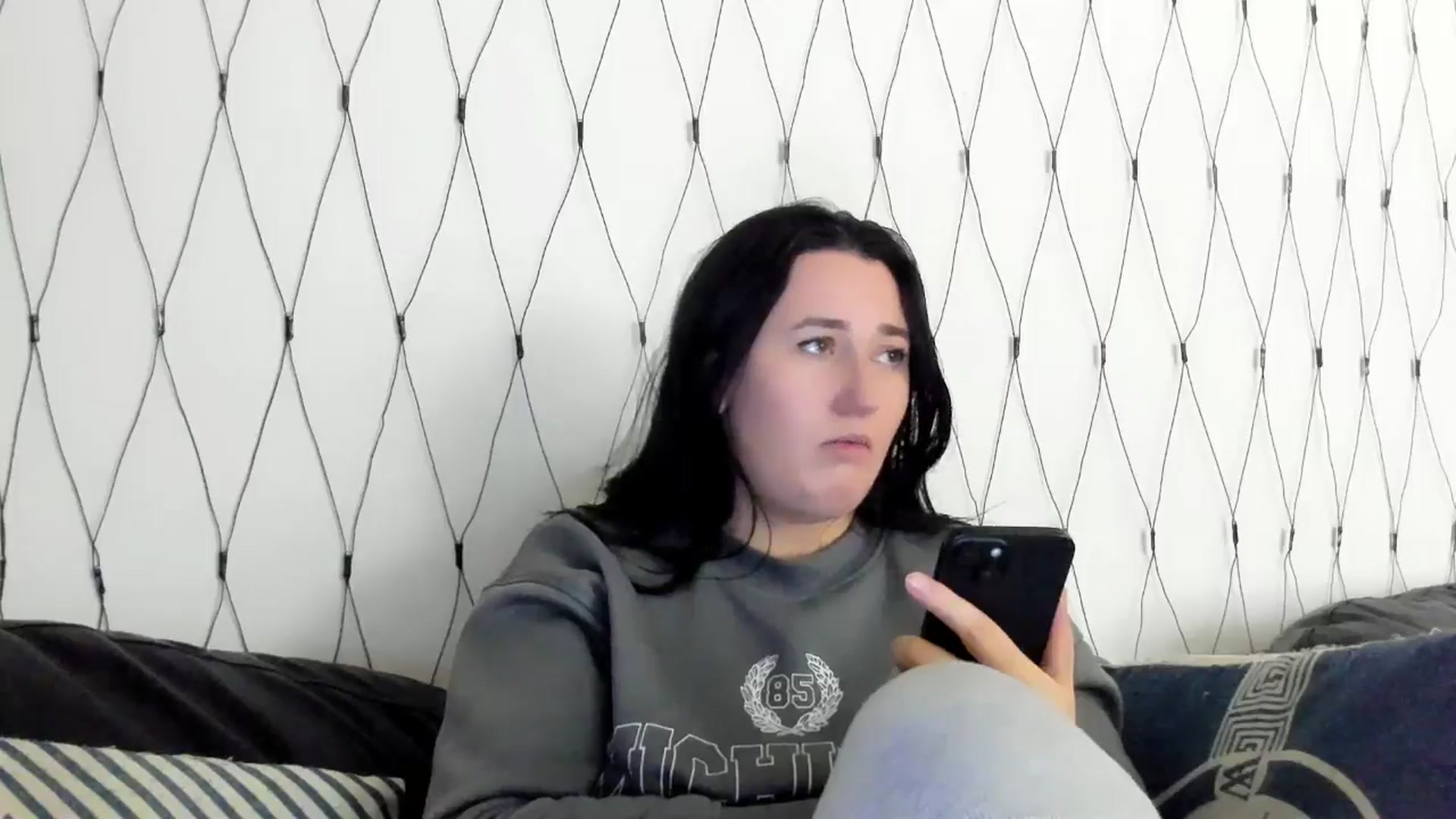 Gallery image thumbnail from AnnaStormy's myfreecams stream on, 12/18/2024, 13:18 image 4 of 20