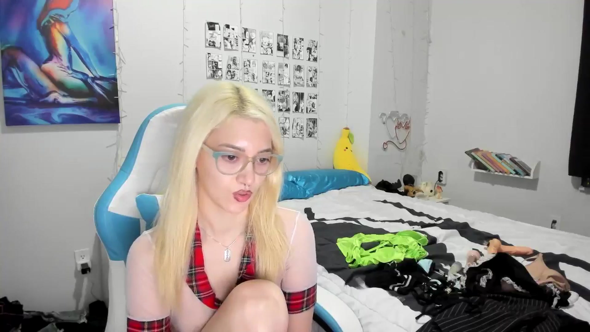 Gallery image thumbnail from AnnaTame's myfreecams stream on, 11/17/2024, 07:24 image 2 of 20