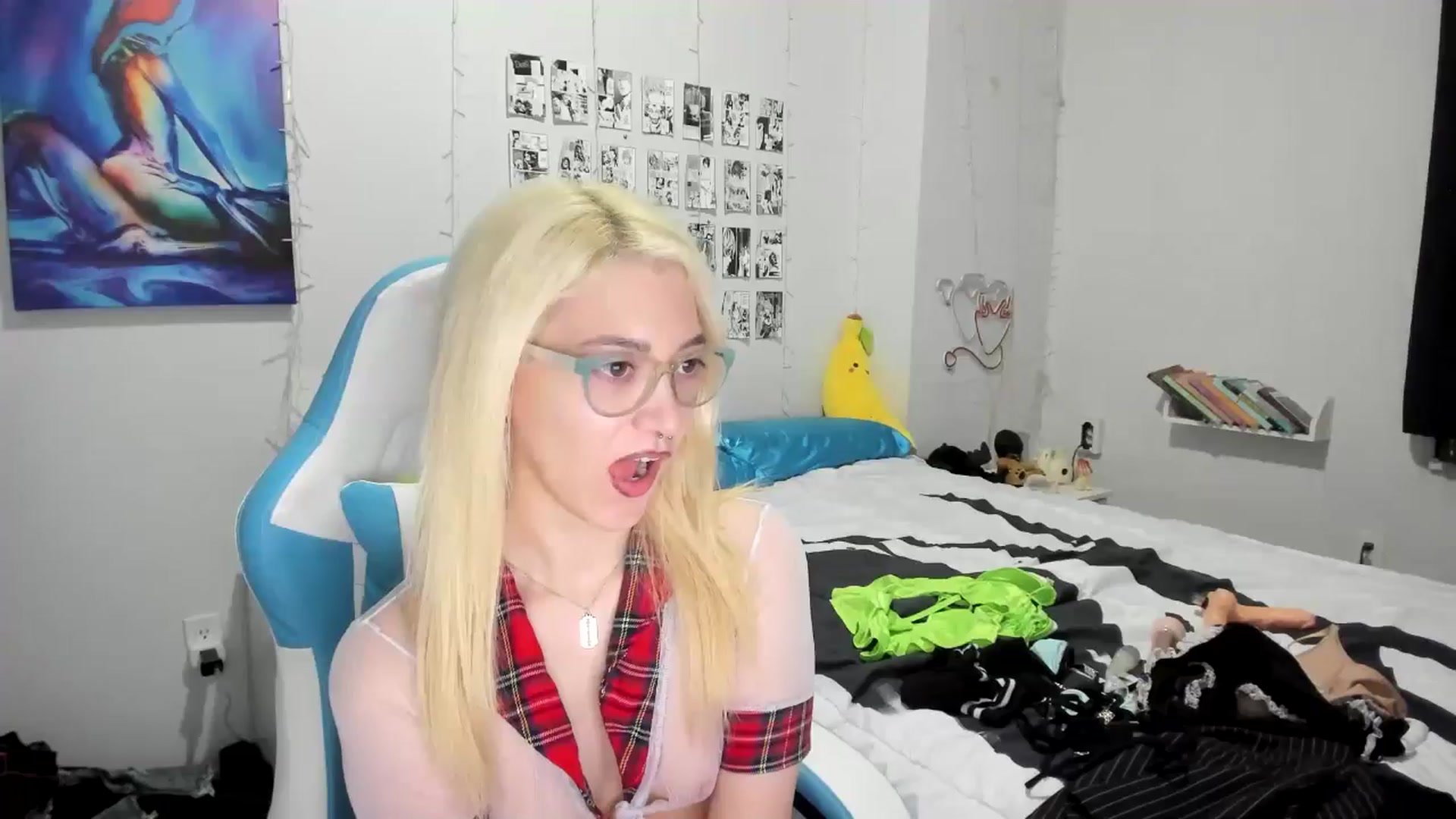 Gallery image thumbnail from AnnaTame's myfreecams stream on, 11/17/2024, 07:24 image 1 of 20