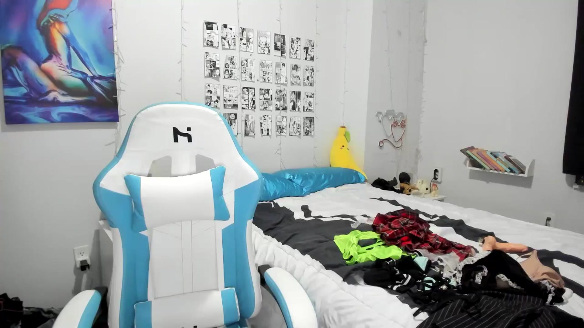 Gallery image thumbnail from AnnaTame's myfreecams stream on, 11/17/2024, 07:24 image 15 of 20