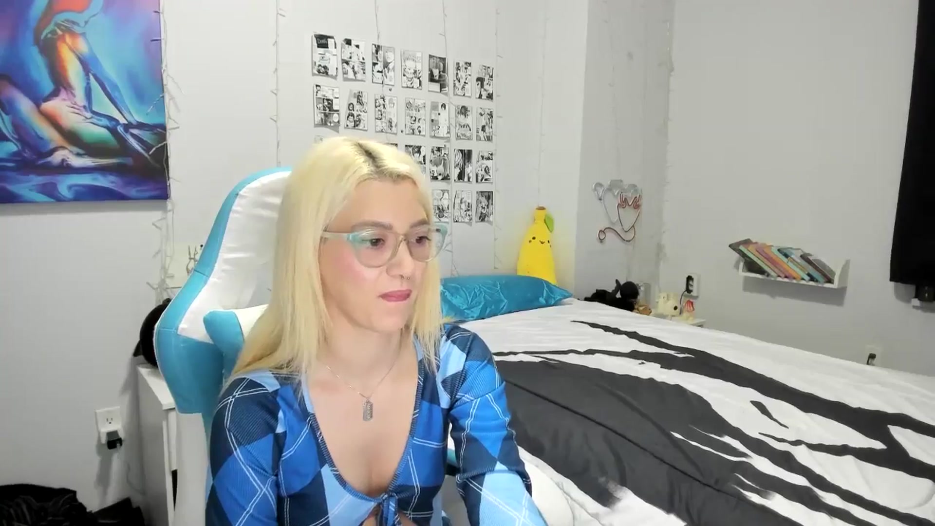 Gallery image thumbnail from AnnaTame's myfreecams stream on, 11/25/2024, 04:37 image 19 of 20