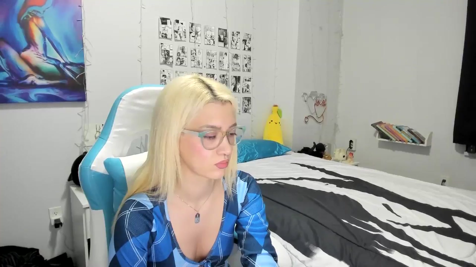 Gallery image thumbnail from AnnaTame's myfreecams stream on, 11/25/2024, 04:37 image 18 of 20