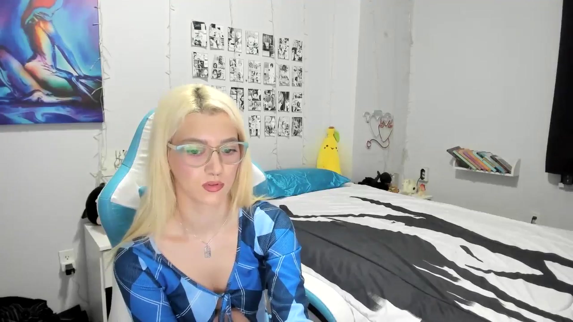 Gallery image thumbnail from AnnaTame's myfreecams stream on, 11/25/2024, 04:37 image 10 of 20