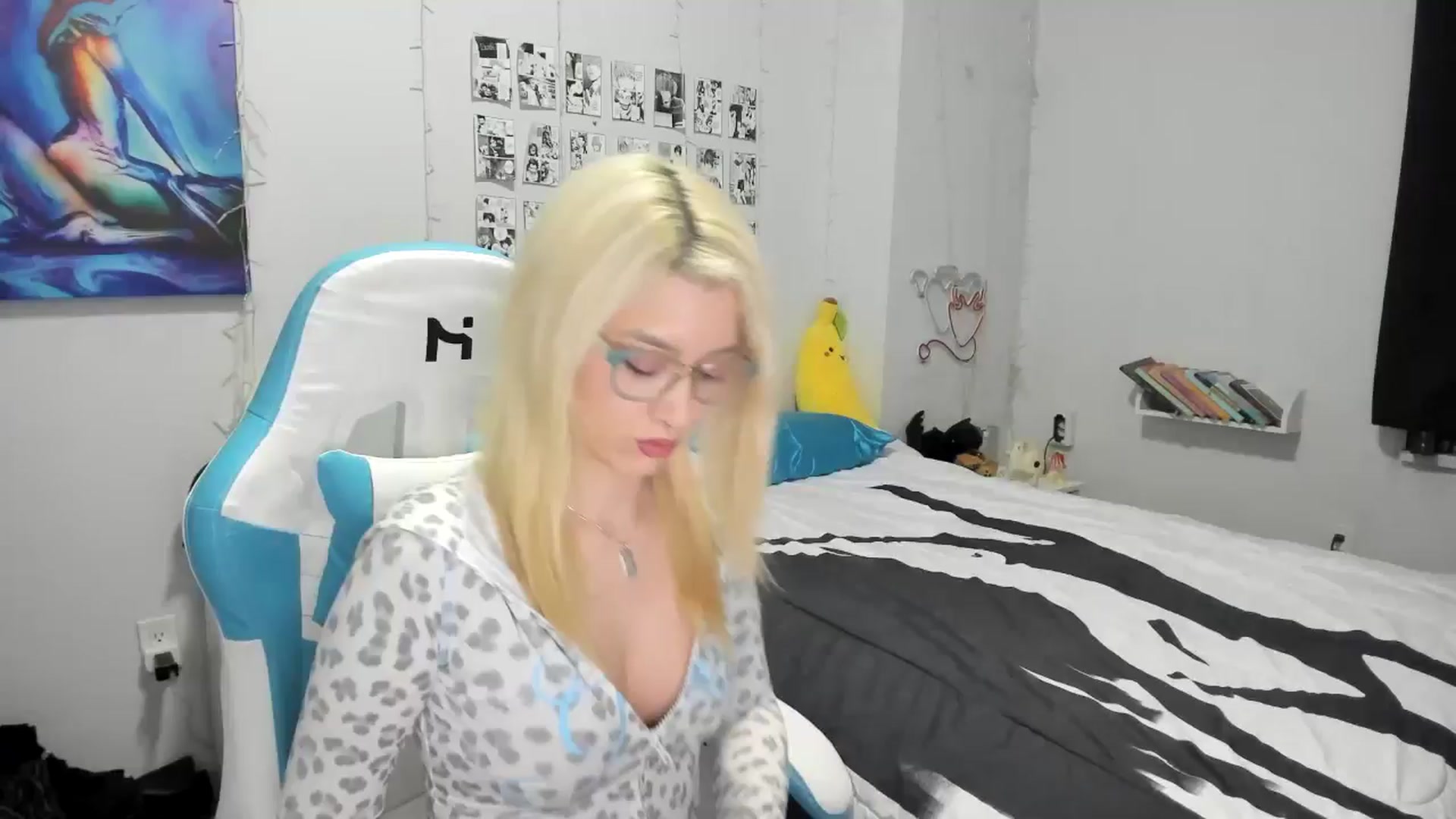 Gallery image thumbnail from AnnaTame's myfreecams stream on, 11/27/2024, 02:13 image 12 of 20