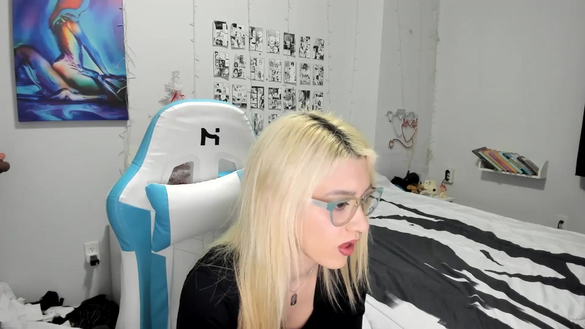 Gallery image thumbnail from AnnaTame's myfreecams stream on, 12/09/2024, 05:06 image 1 of 20