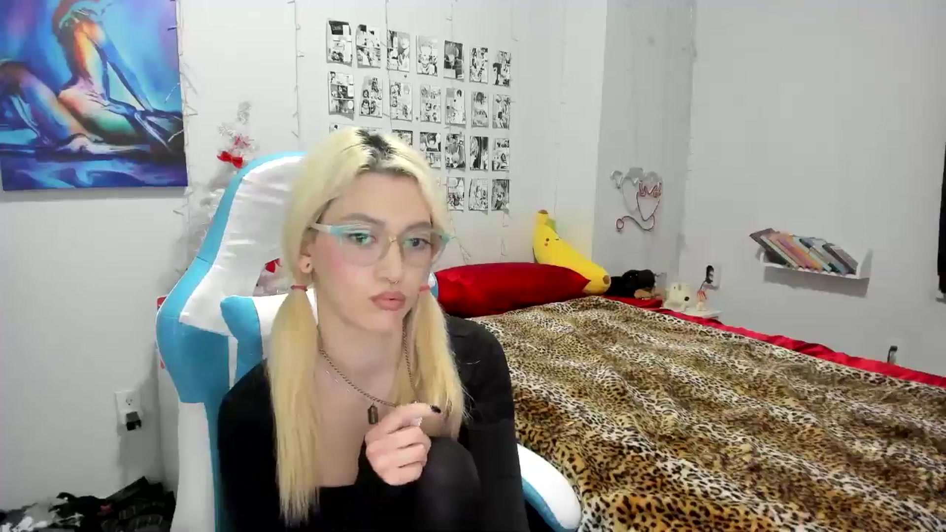 Gallery image thumbnail from AnnaTame's myfreecams stream on, 12/18/2024, 06:20 image 6 of 20