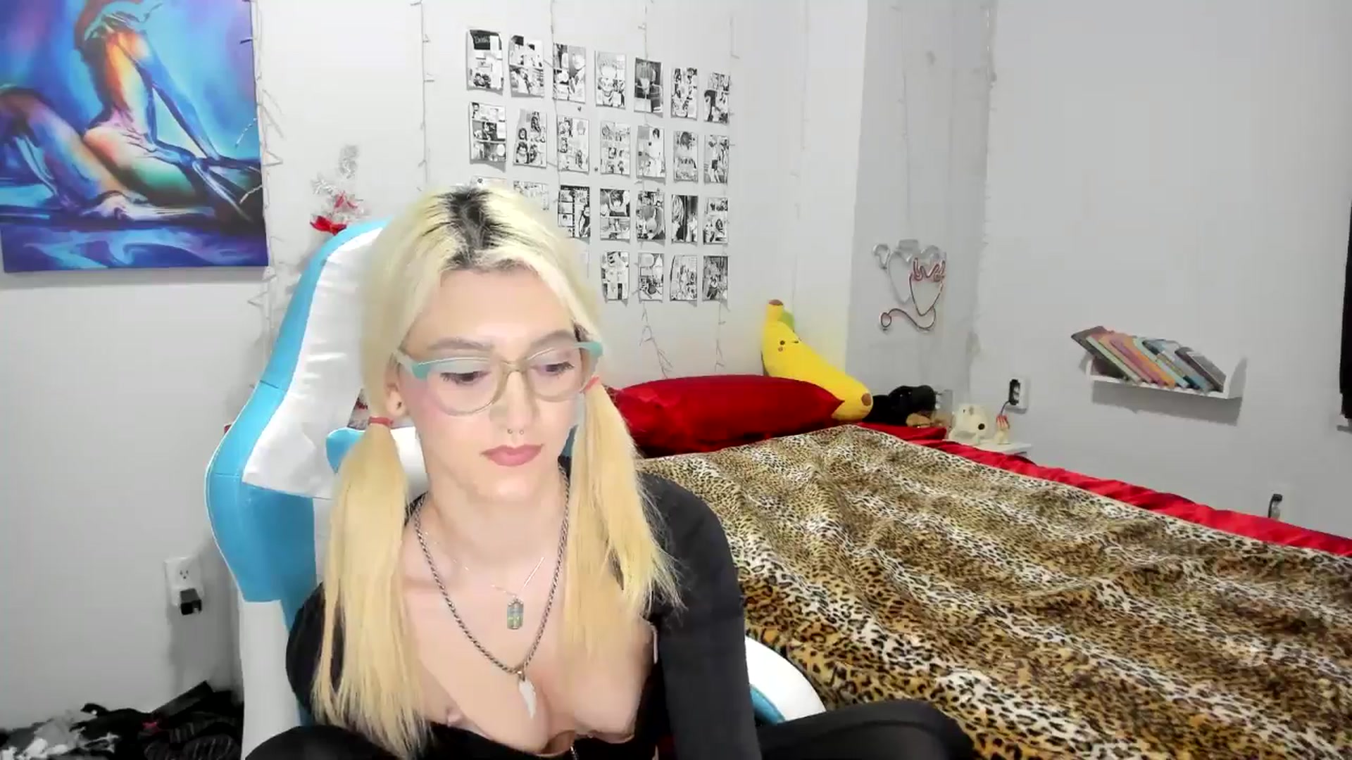 Gallery image thumbnail from AnnaTame's myfreecams stream on, 12/18/2024, 07:09 image 14 of 20